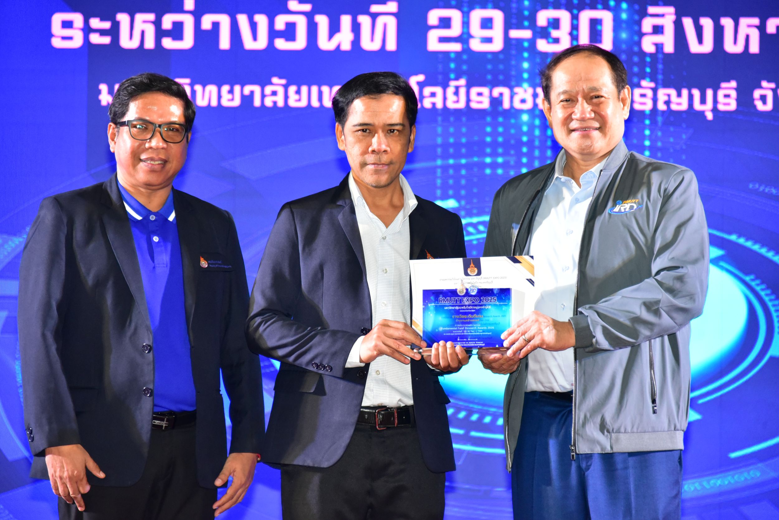 ภาพประกอบเว็บไซต์