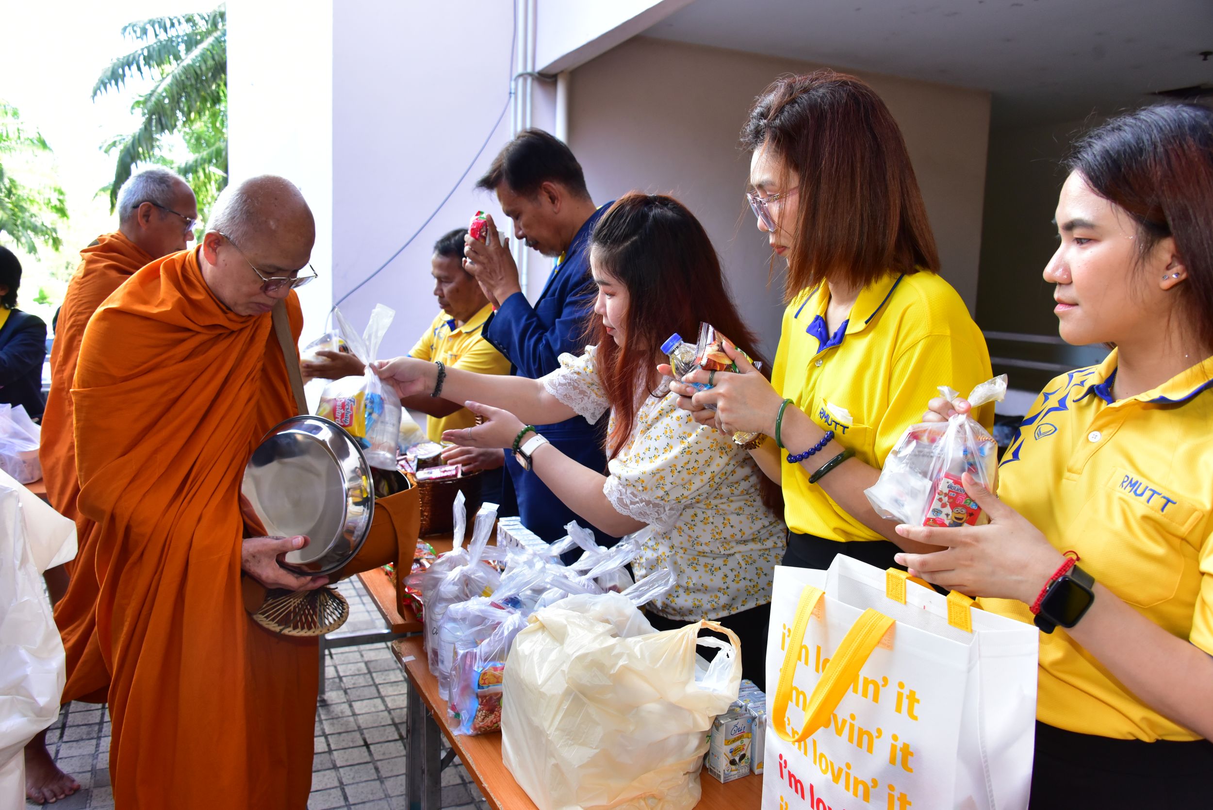 ภาพประกอบเว็บไซต์