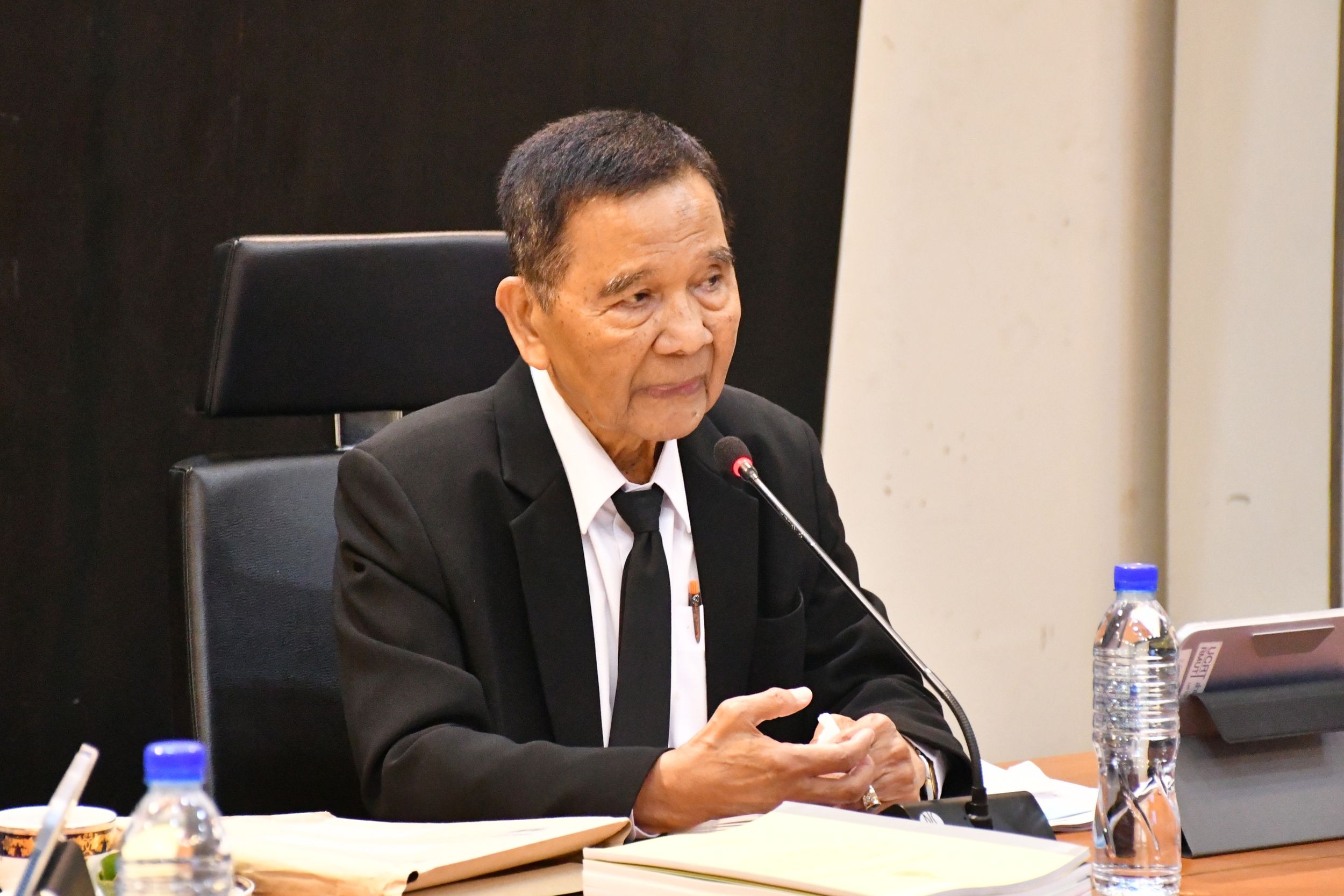 การประชุมสภามหาวิทยาลัย_02