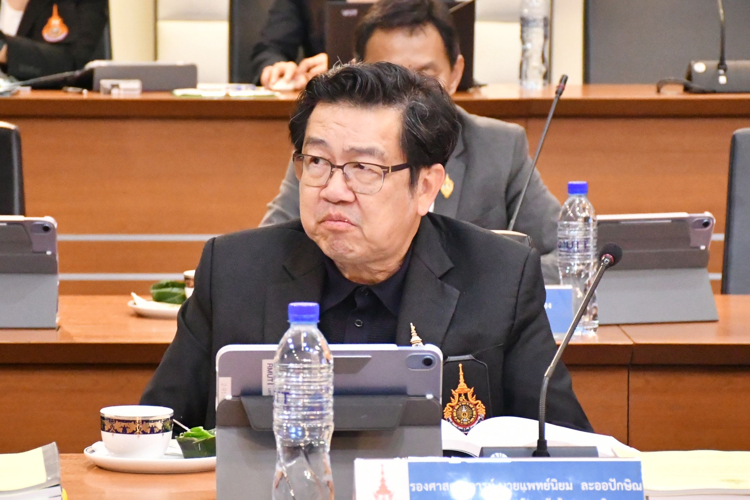 การประชุมสภามหาวิทยาลัย_04