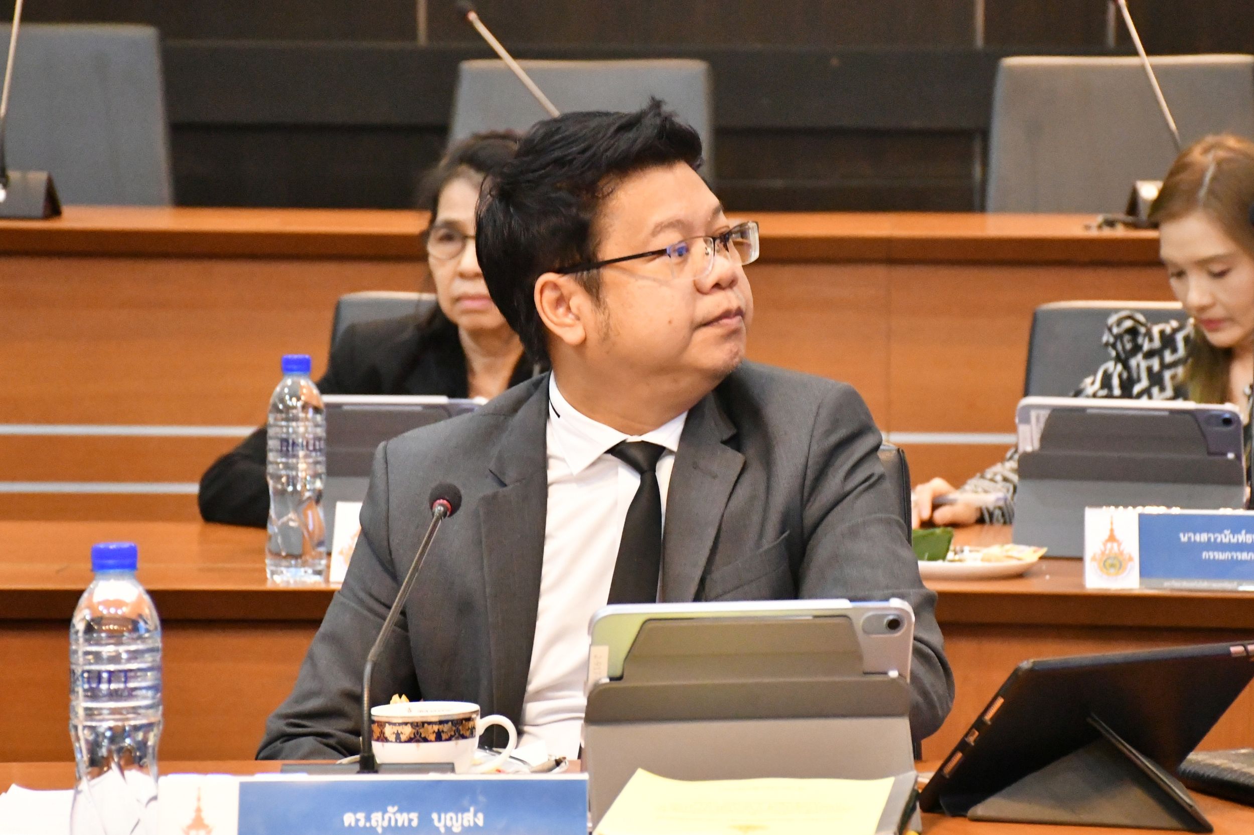 การประชุมสภามหาวิทยาลัย_08