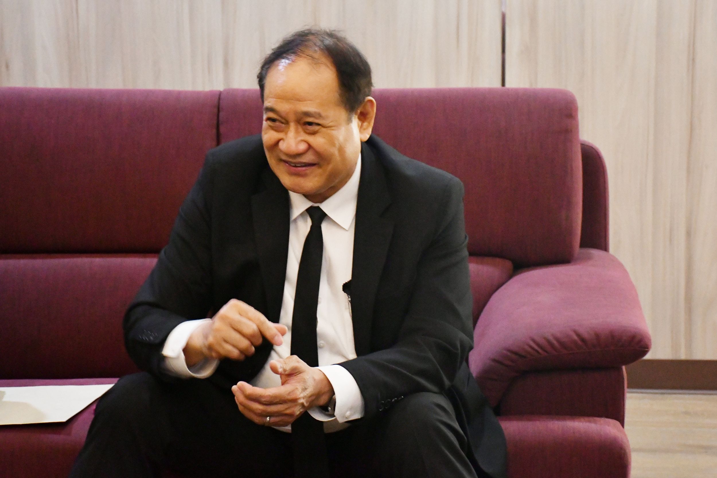 ให้การต้อนรับ คณะผู้บริหาร ครู และนักเรียนโร_02