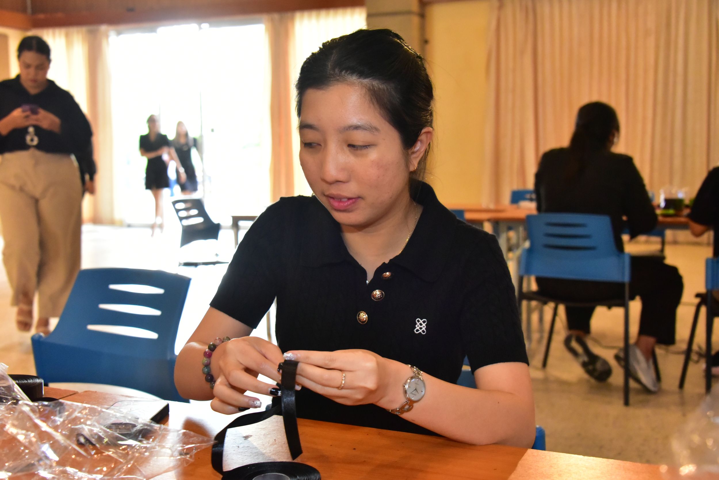 20251105 ร่วมประดิษฐ์ริบบิ้นดำ_03