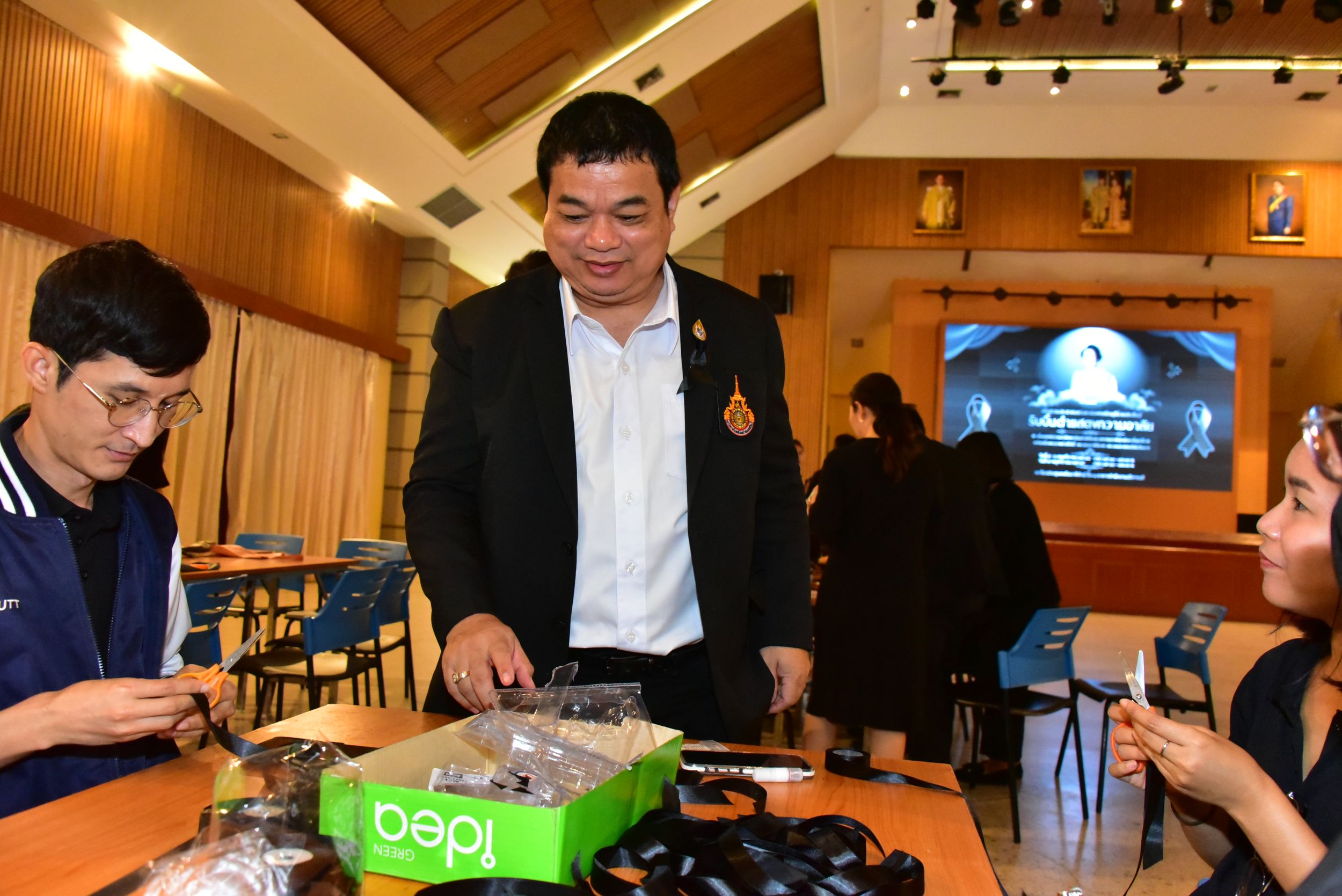 20251105 ร่วมประดิษฐ์ริบบิ้นดำ_100