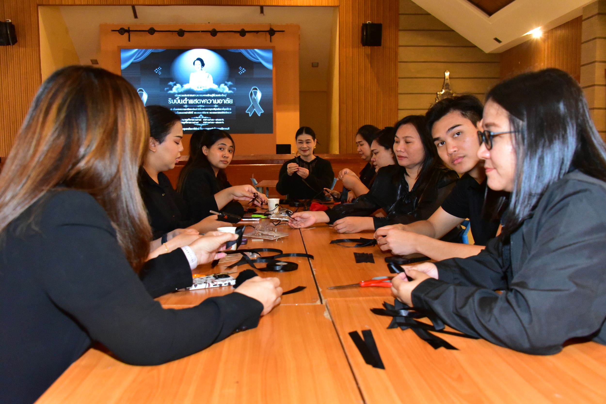 20251105 ร่วมประดิษฐ์ริบบิ้นดำ_28