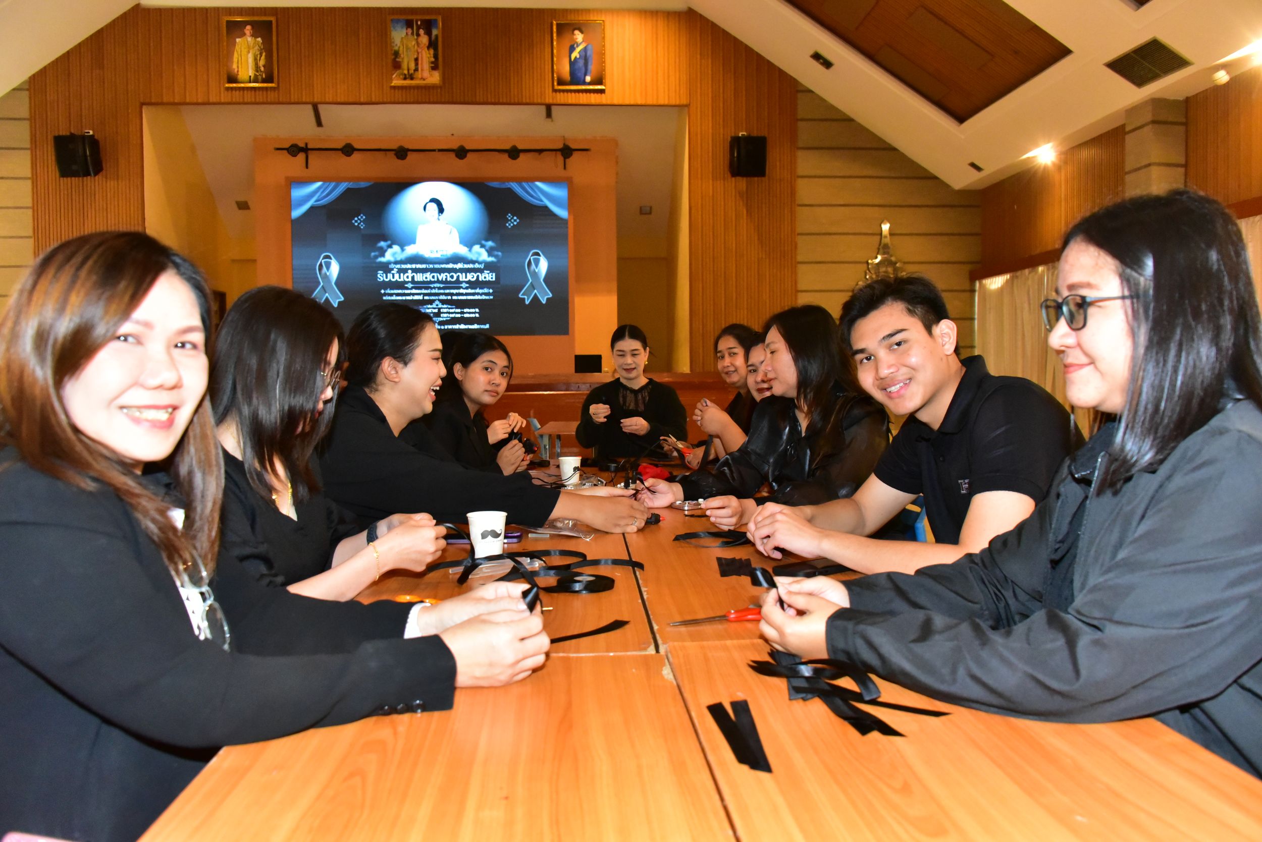 20251105 ร่วมประดิษฐ์ริบบิ้นดำ_29