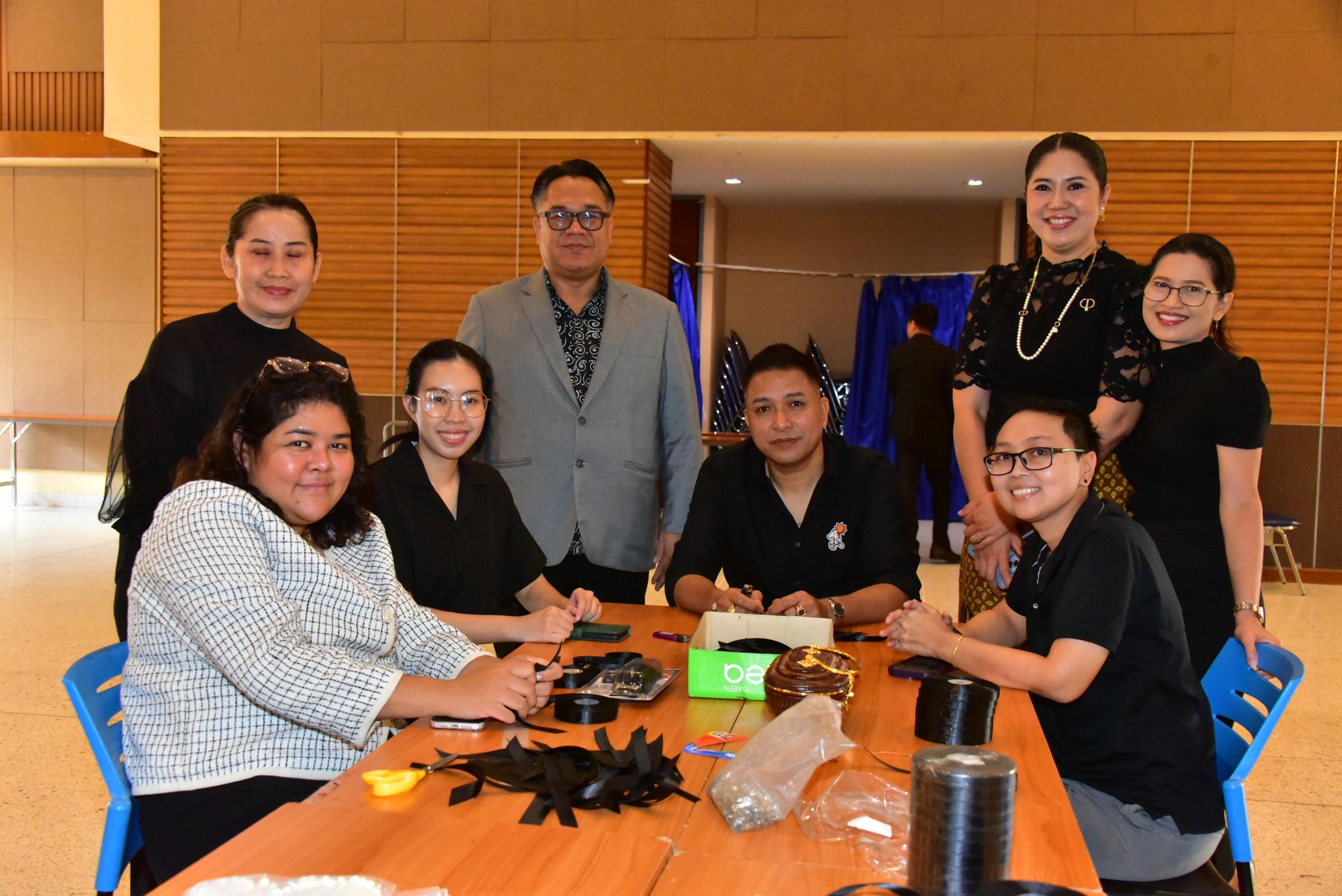 20251105 ร่วมประดิษฐ์ริบบิ้นดำ_43