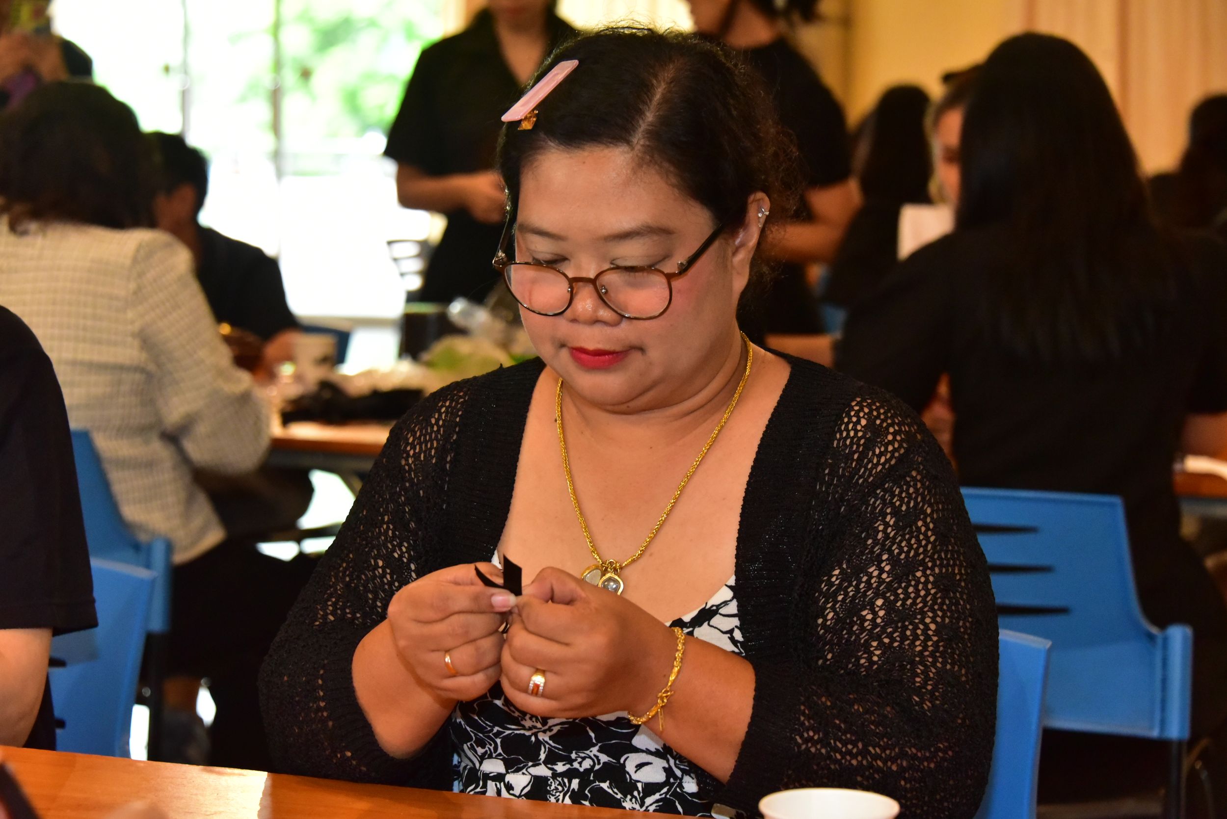 20251105 ร่วมประดิษฐ์ริบบิ้นดำ_56