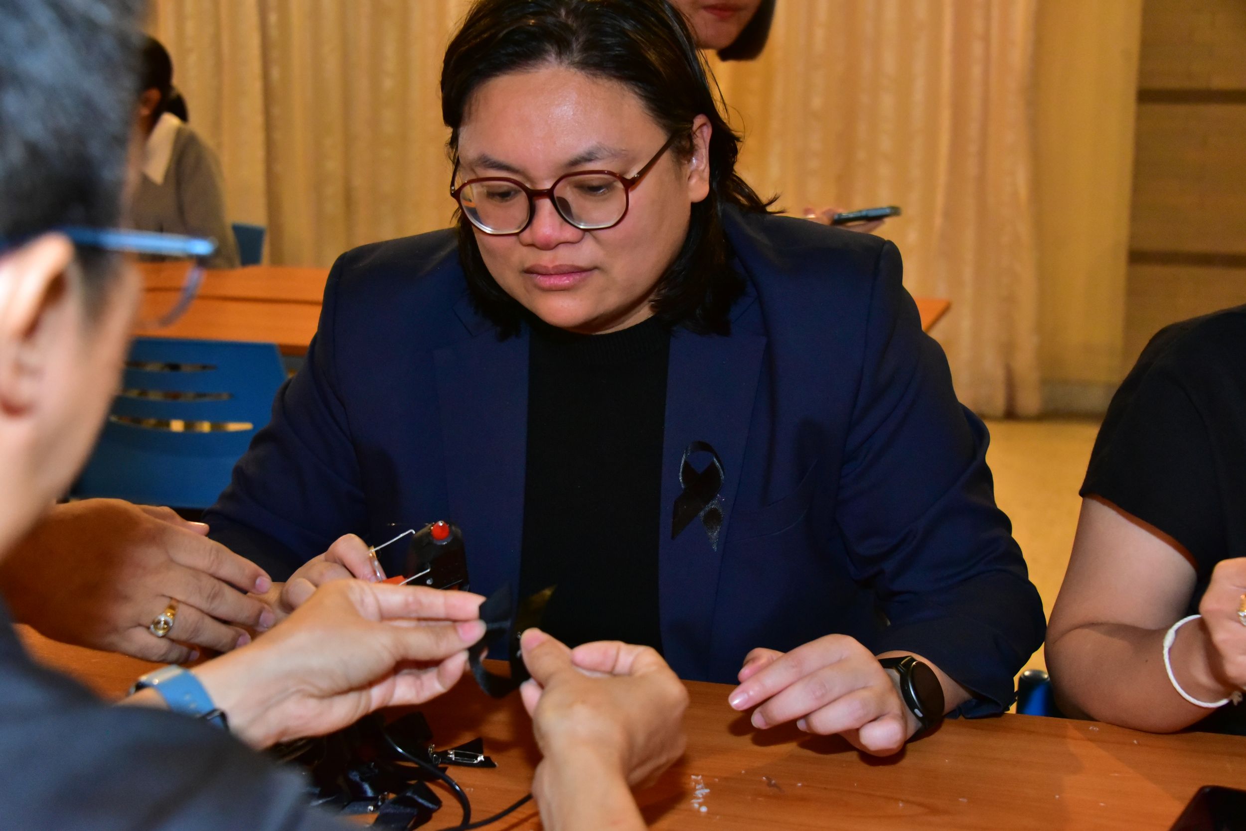 20251105 ร่วมประดิษฐ์ริบบิ้นดำ_80