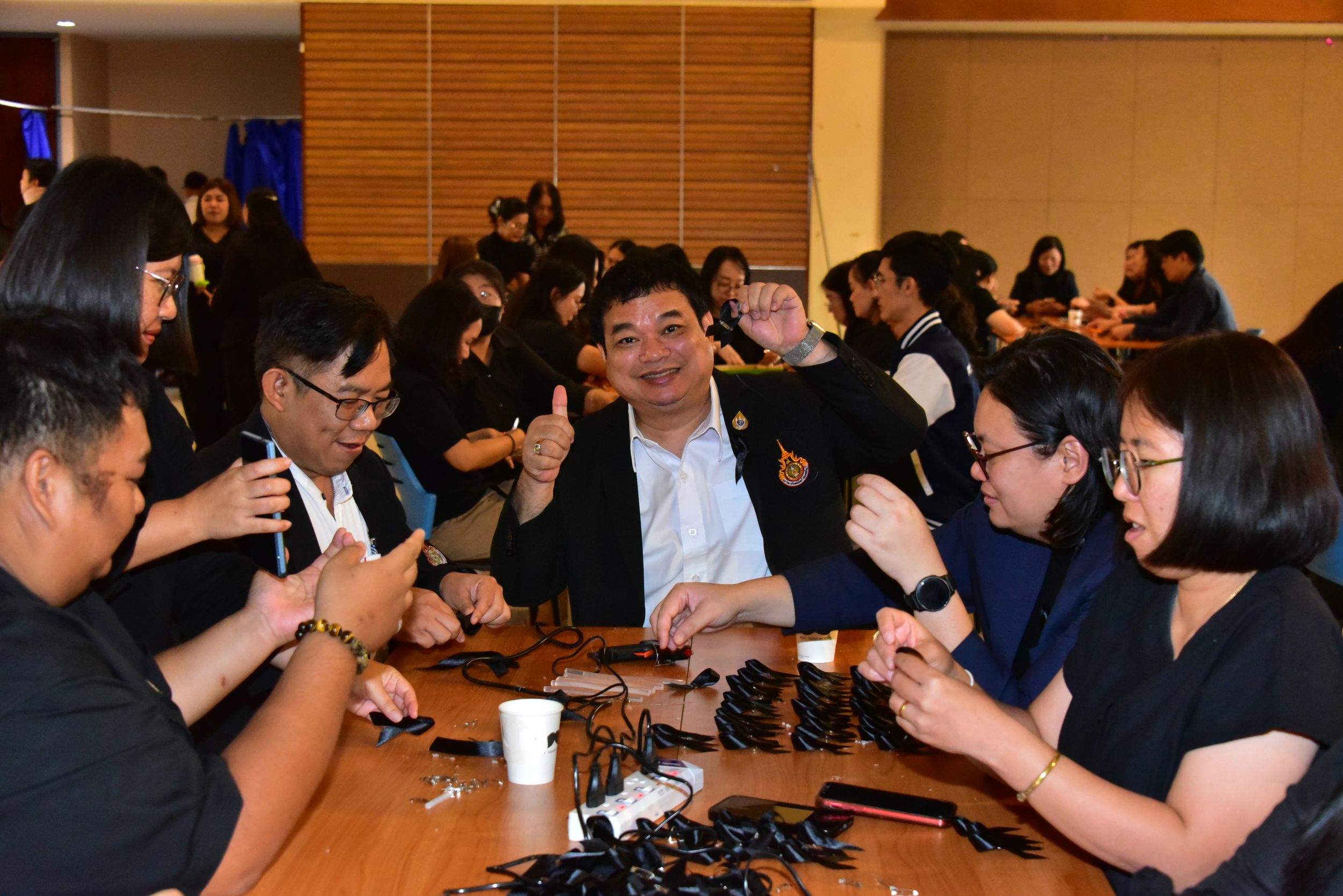 20251105 ร่วมประดิษฐ์ริบบิ้นดำ_87
