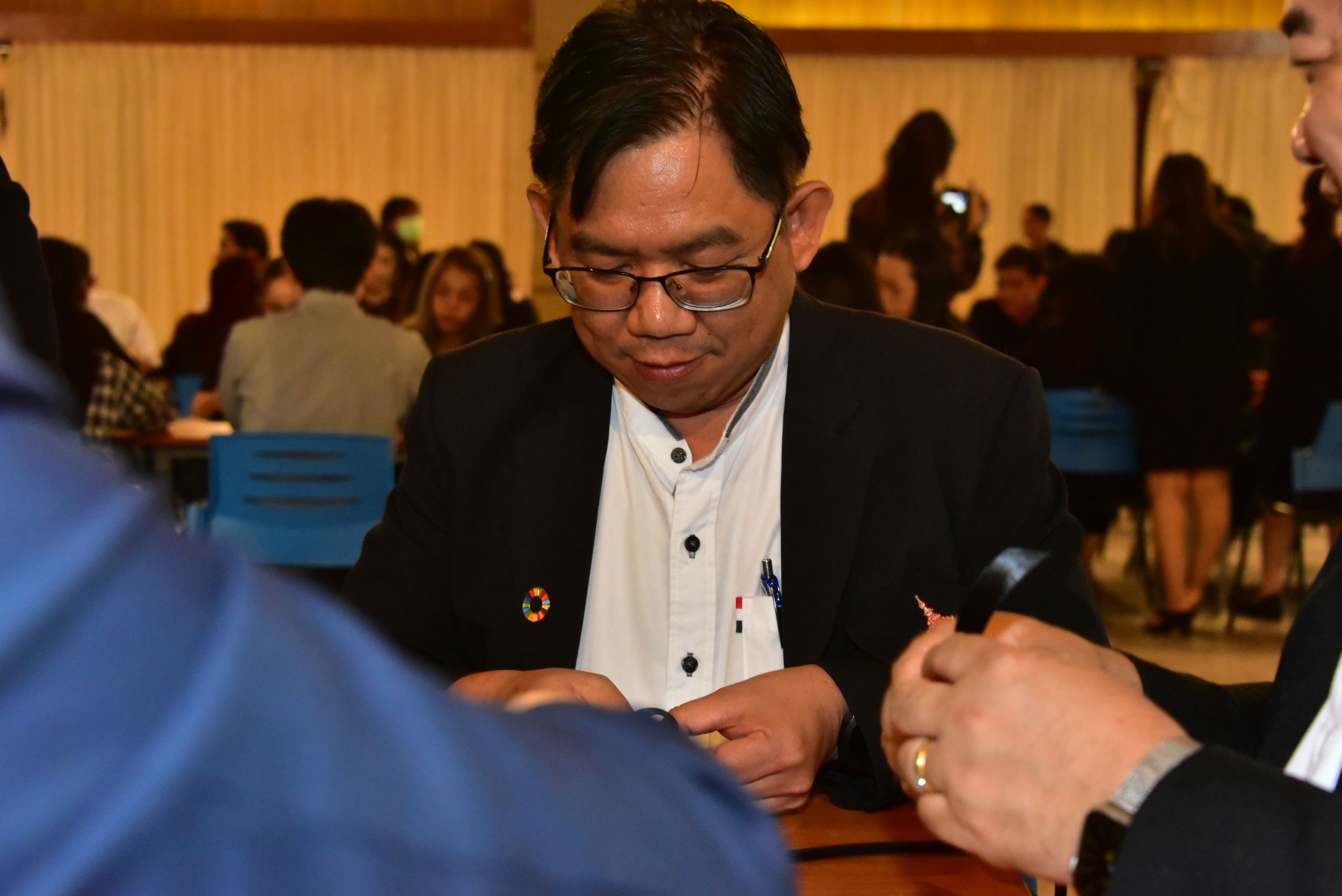 20251105 ร่วมประดิษฐ์ริบบิ้นดำ_90