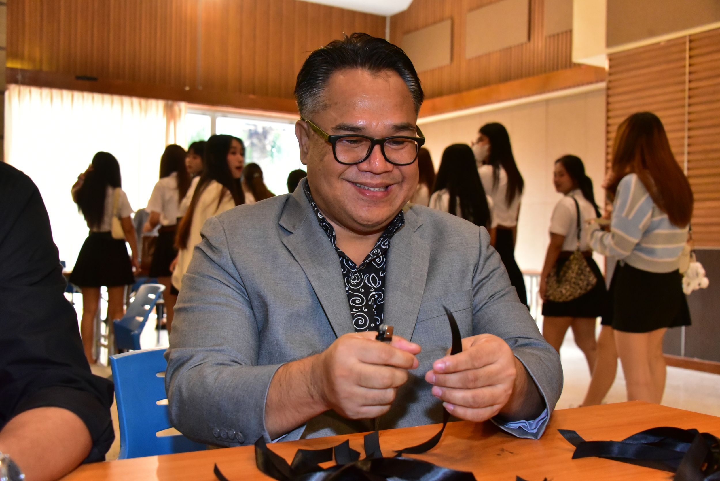 20251105 ร่วมประดิษฐ์ริบบิ้นดำ_98