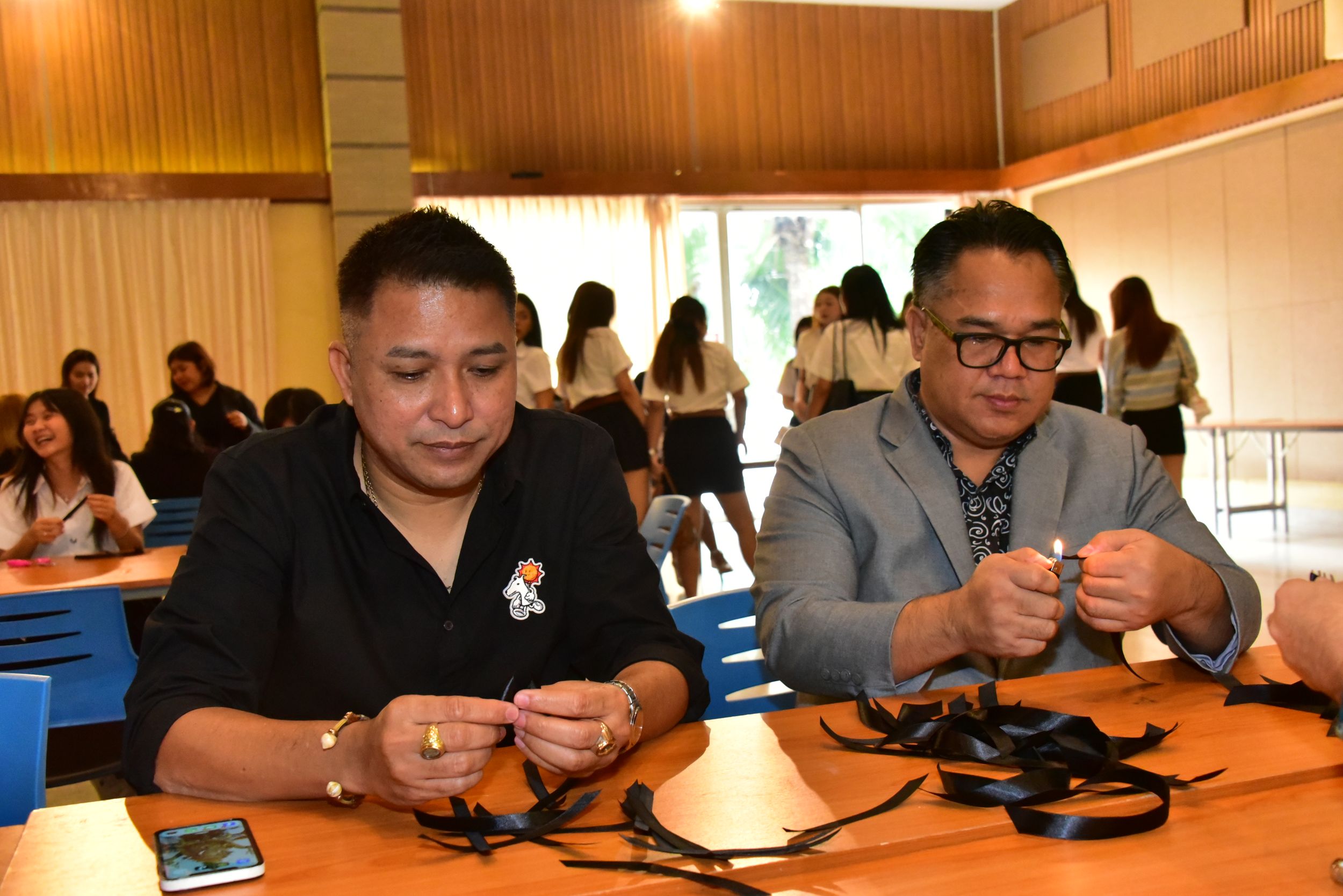 20251105 ร่วมประดิษฐ์ริบบิ้นดำ_99