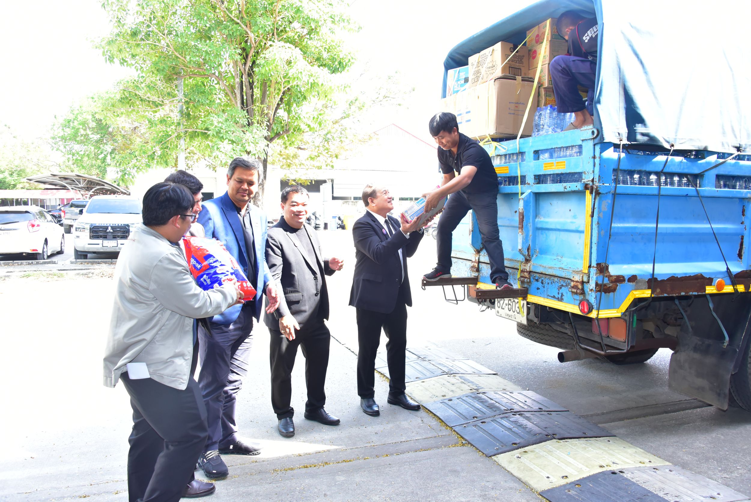 20251128 บริจาคน้ำท่วม_99