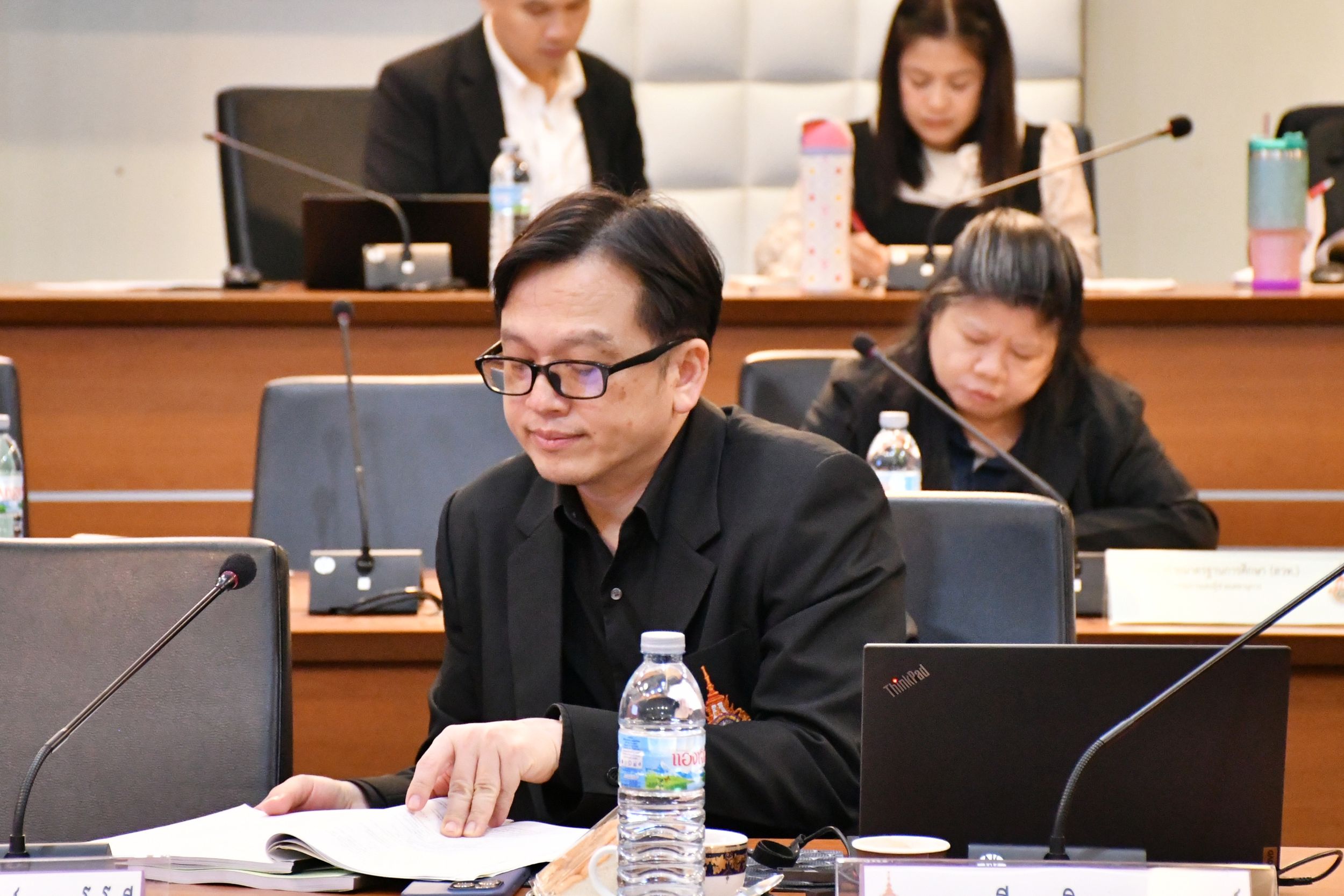 คณะกรรมการบริหารงานวิชาการและวิจัย _04