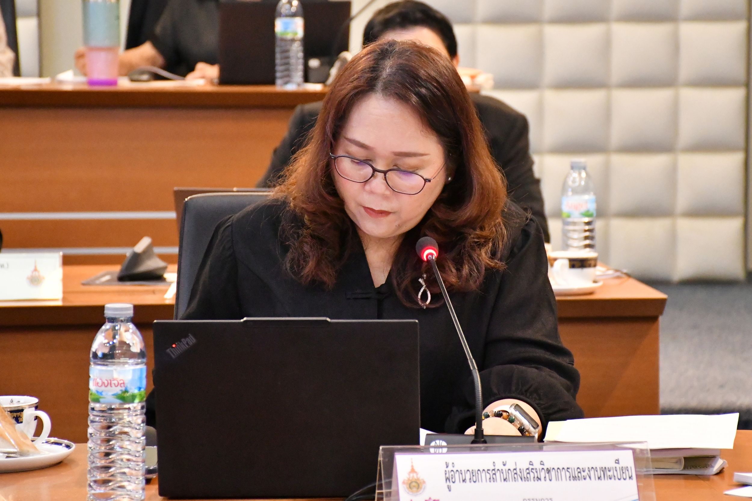 คณะกรรมการบริหารงานวิชาการและวิจัย _06