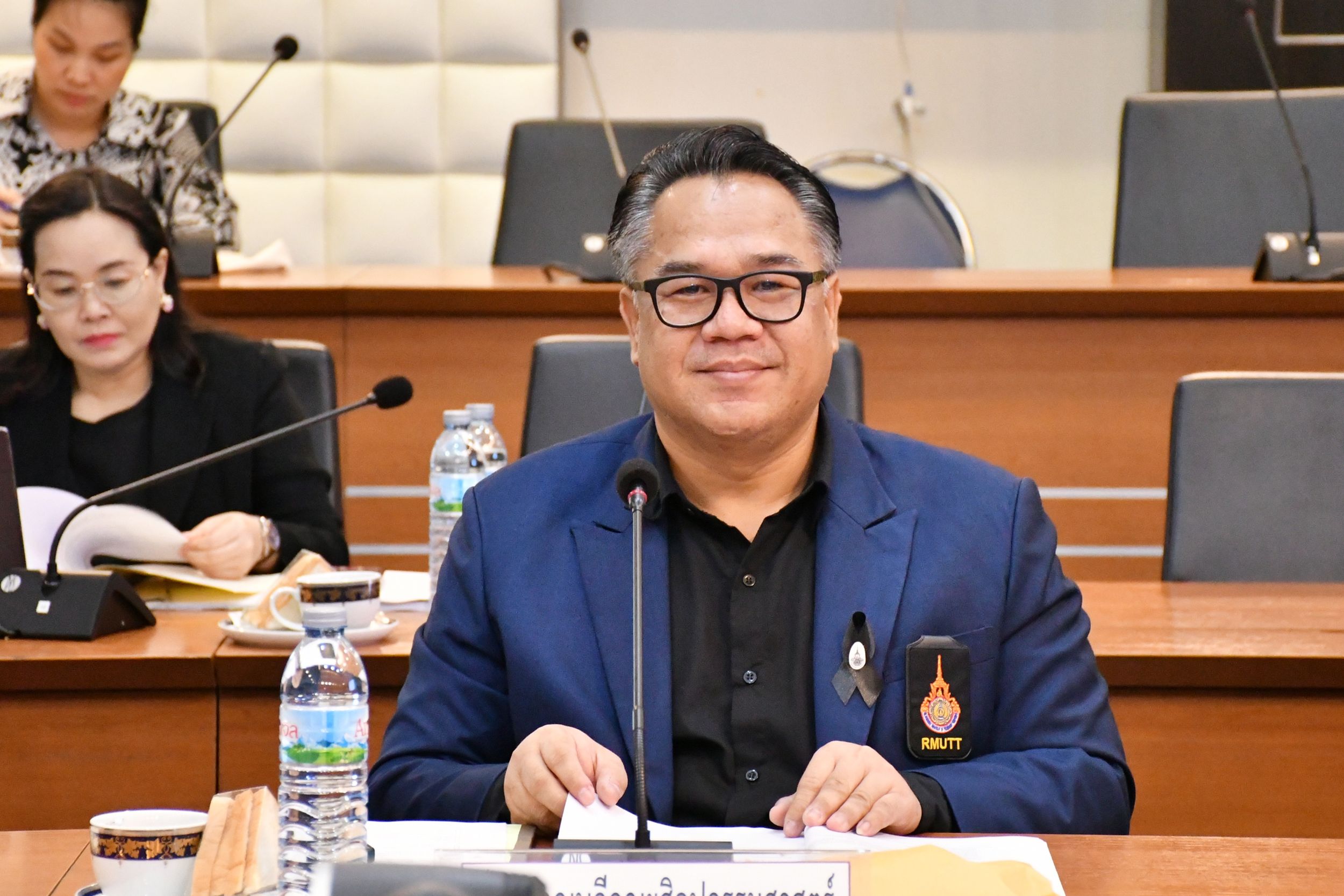 คณะกรรมการบริหารงานวิชาการและวิจัย _11