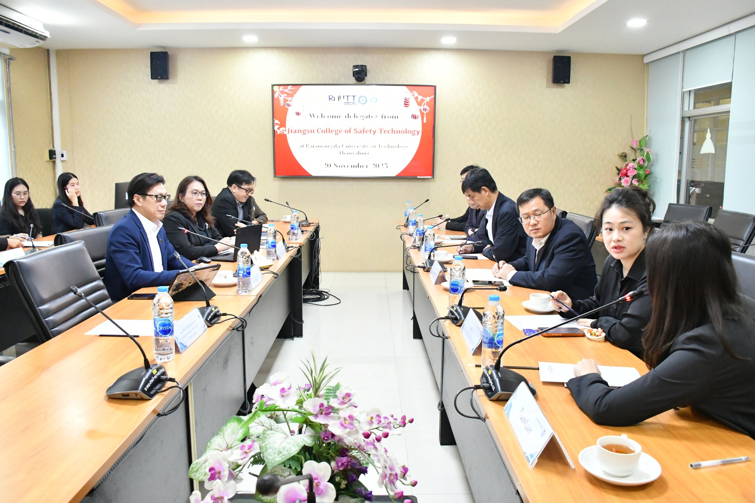 หารือความร่วมมือทางวิชาการและหารือเรื่องกา_09