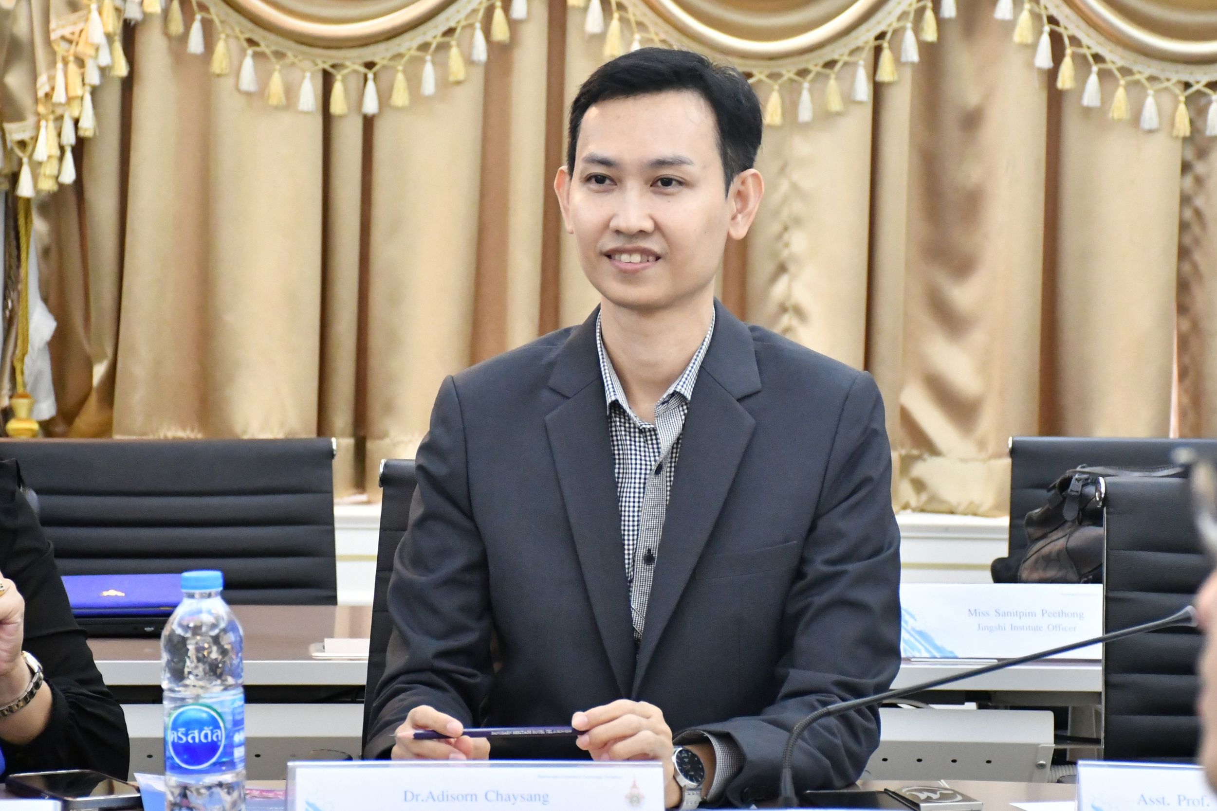 ให้การต้อนรับ Shanghai Jian Qiao University_04