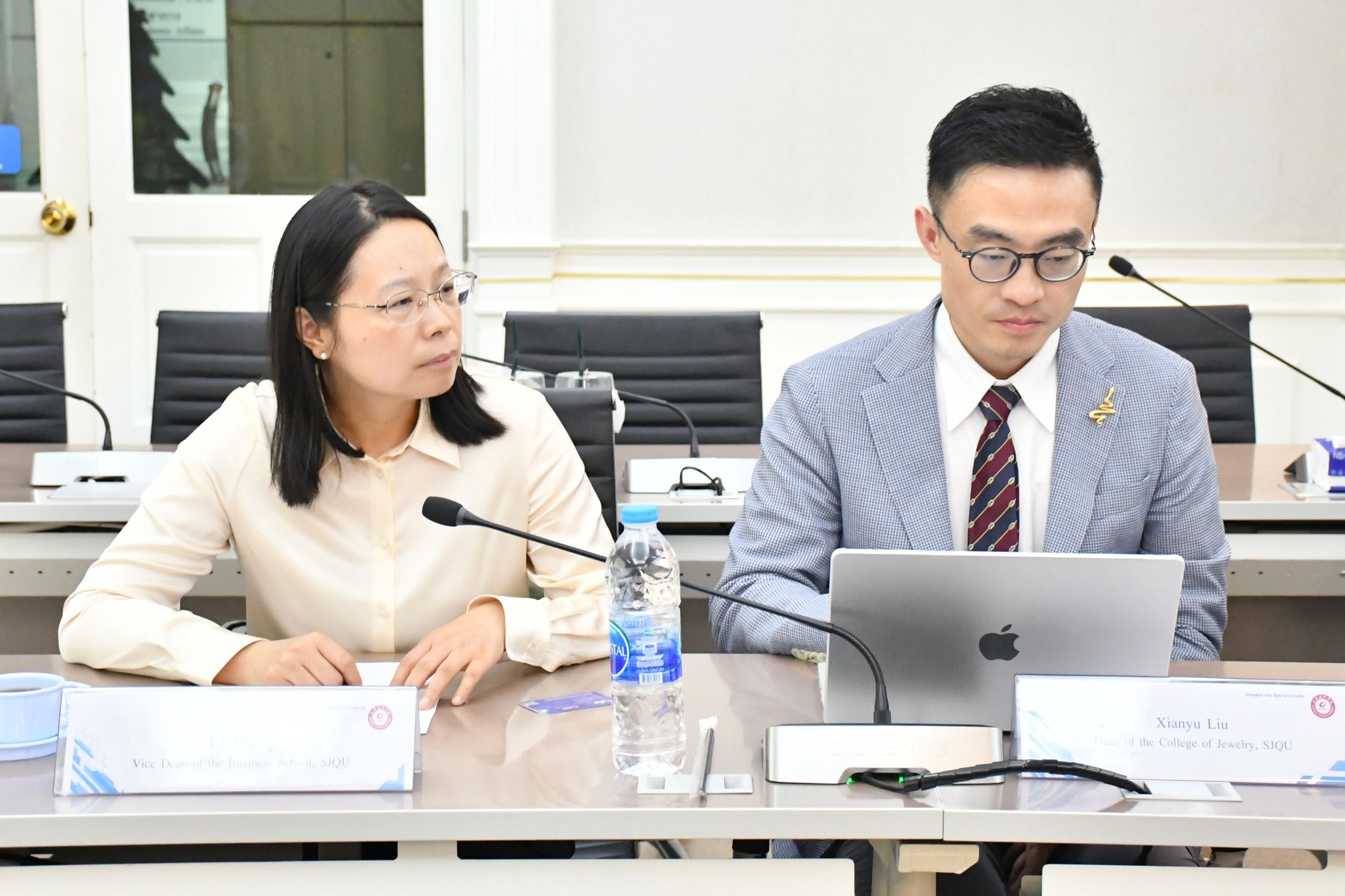 ให้การต้อนรับ Shanghai Jian Qiao University_07