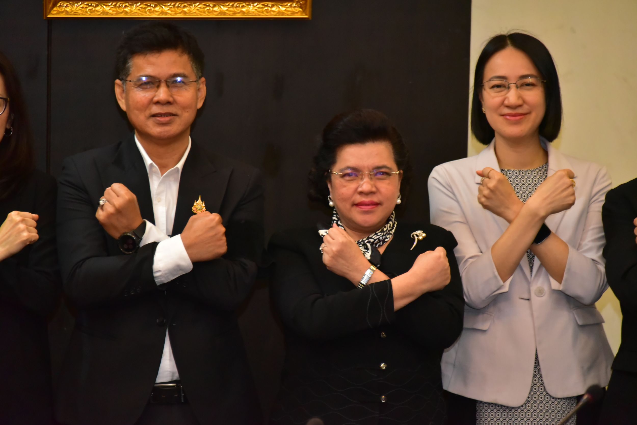 20251215 No Gift Policy_07