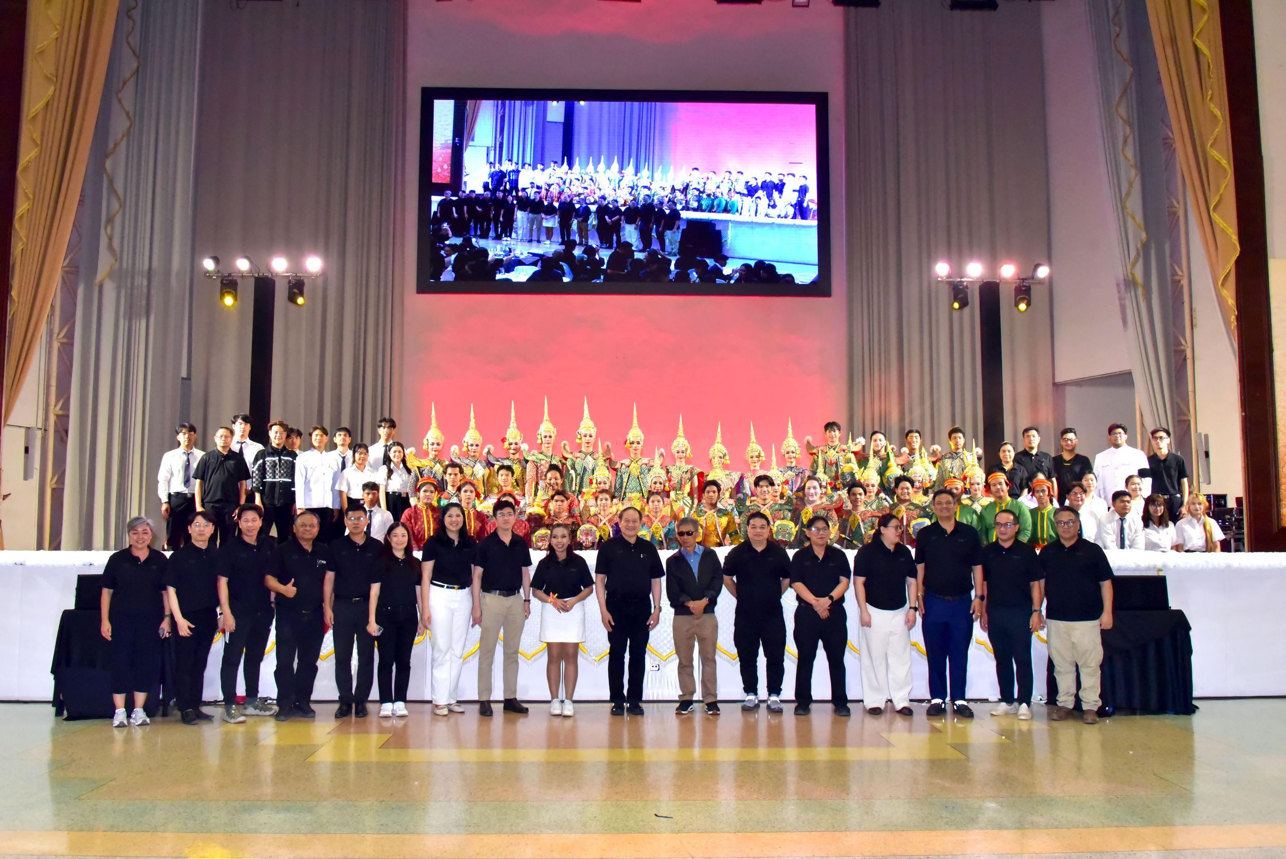 20251225 งานเลี้ยงราชมงคลสัมพันธ์_194