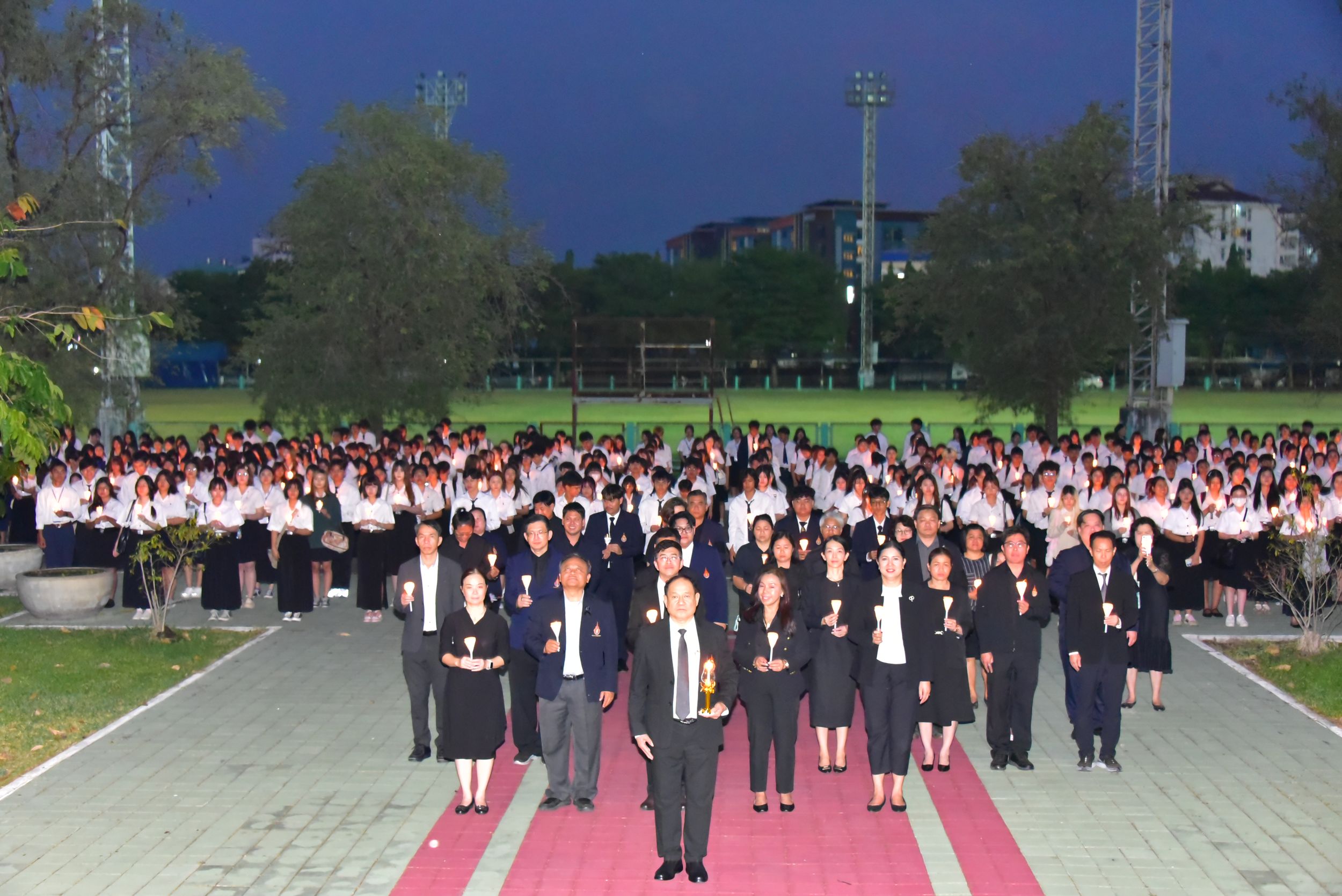 อาลัยถวายแด่พระบรมราชชนนีพันปีหลวง _02