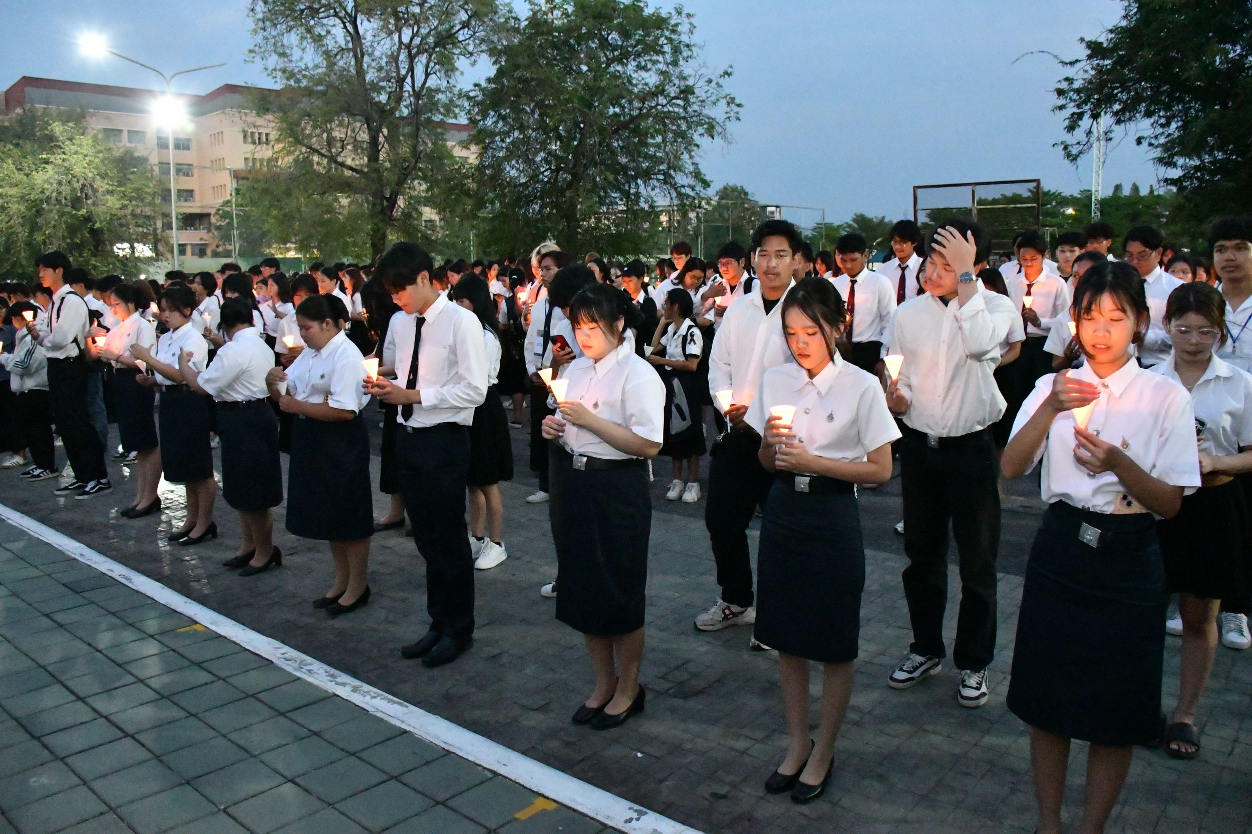 อาลัยถวายแด่พระบรมราชชนนีพันปีหลวง _08
