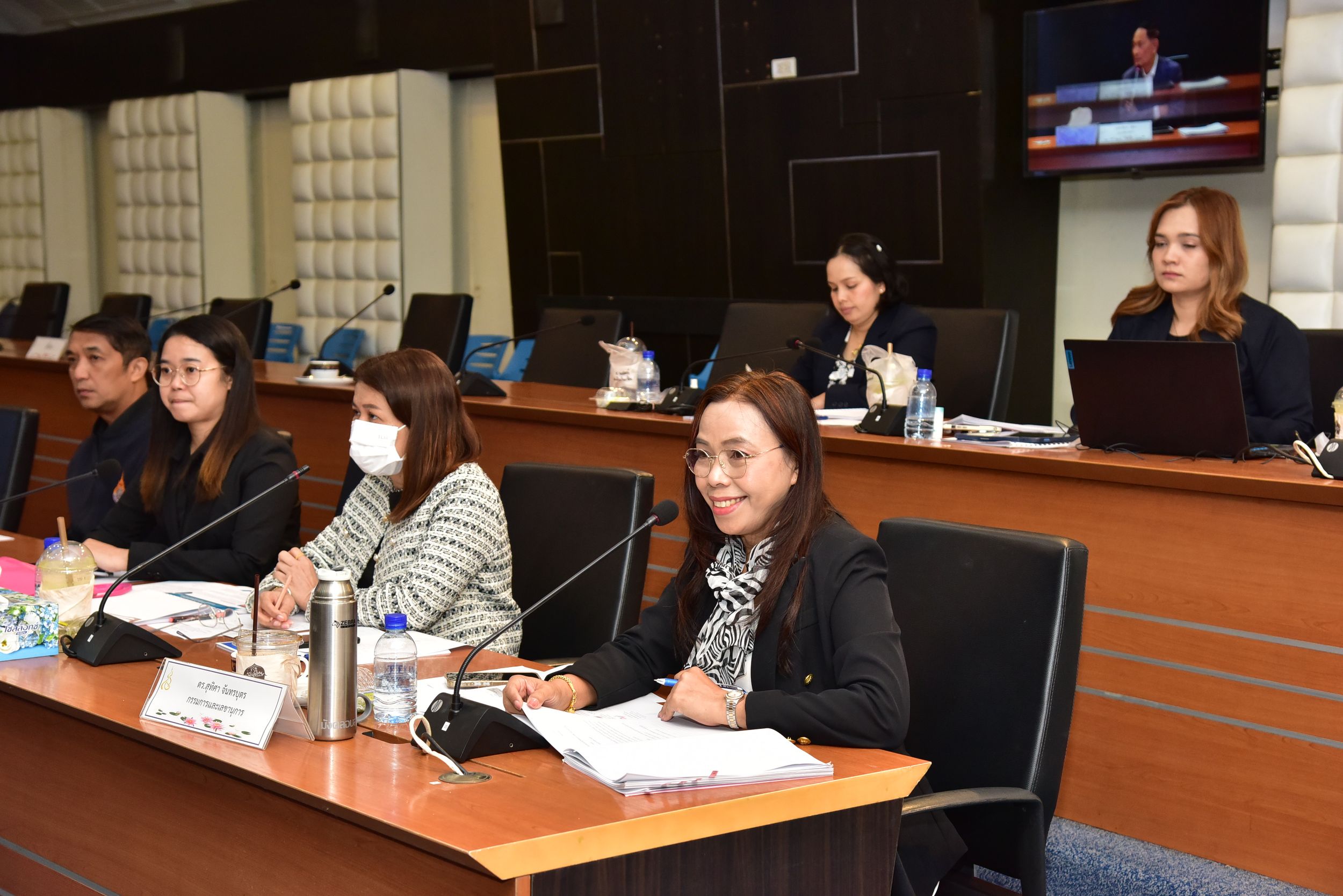 ประชุมกรรมการการเงินและทรัพย์สิน_04