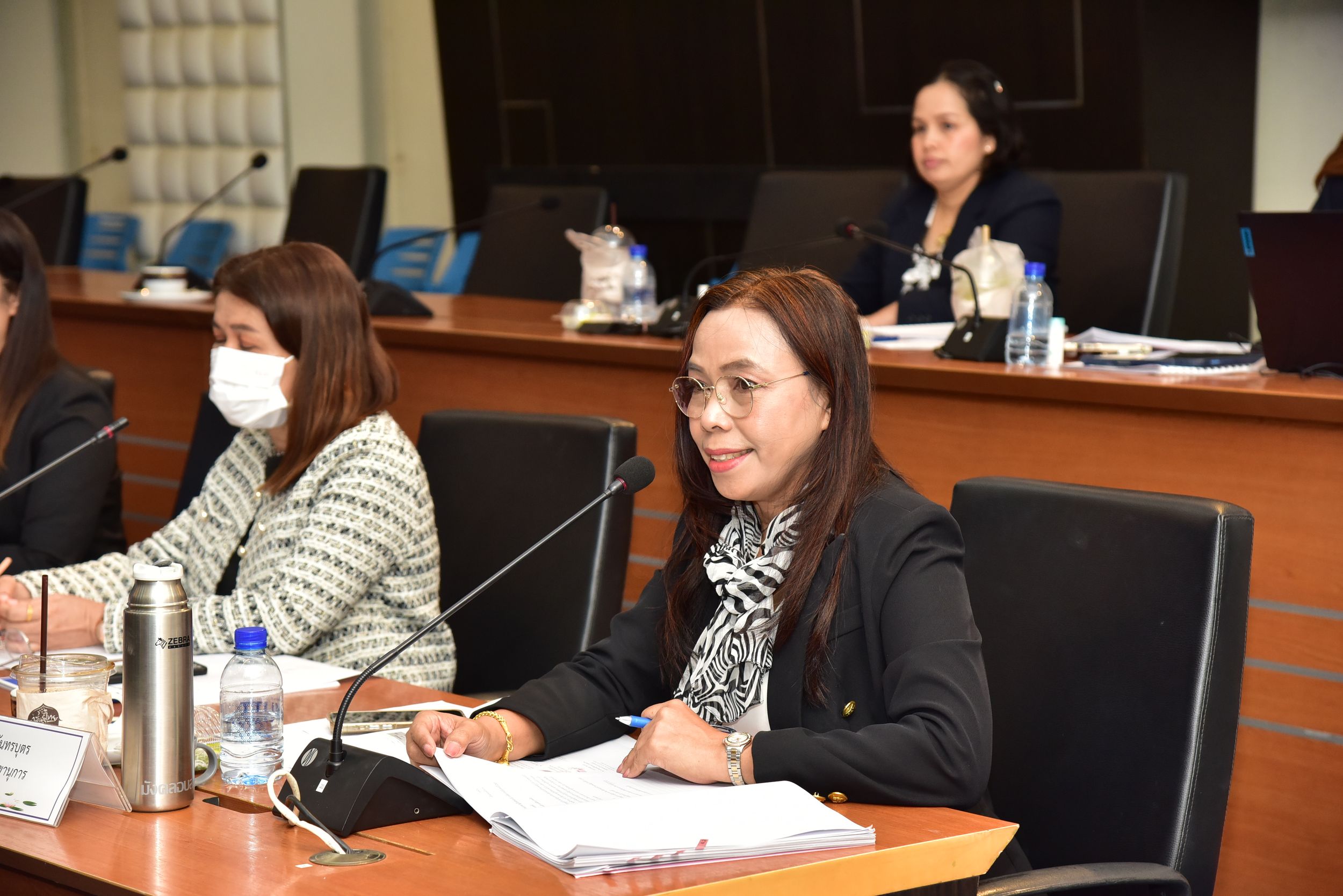 ประชุมกรรมการการเงินและทรัพย์สิน_05