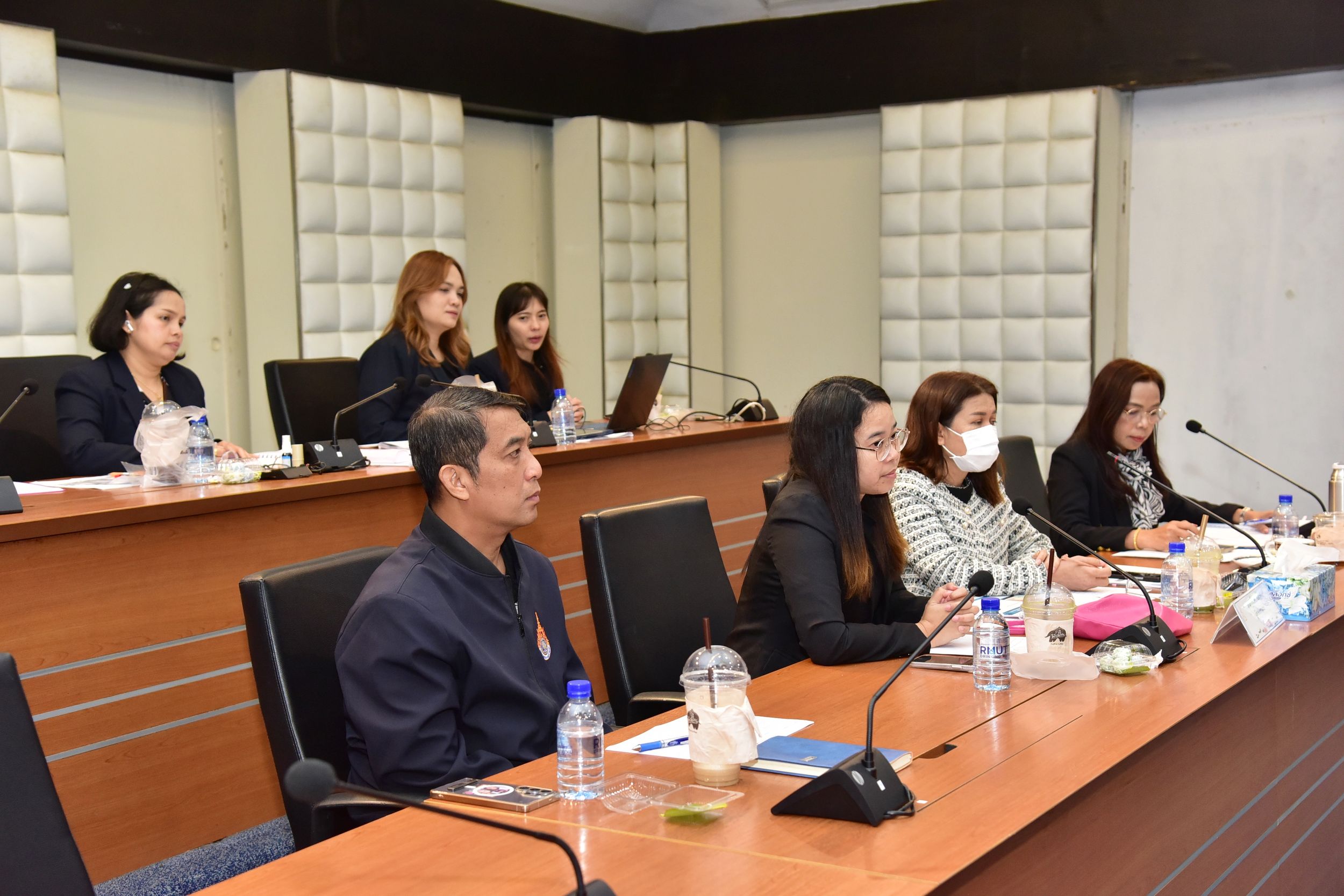 ประชุมกรรมการการเงินและทรัพย์สิน_09