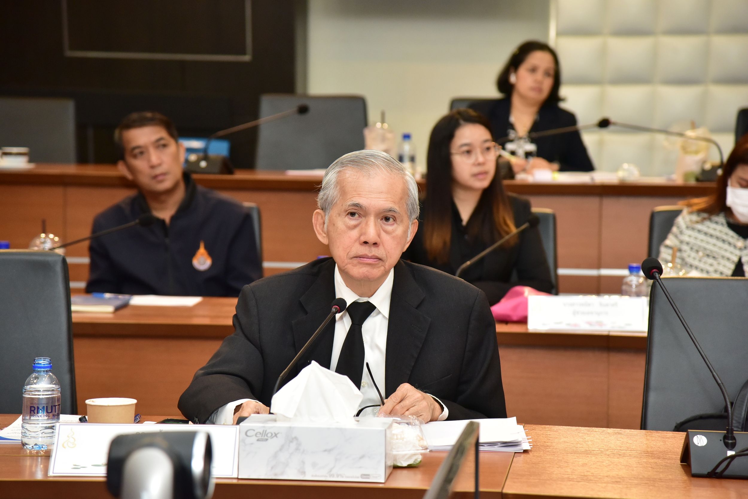 ประชุมกรรมการการเงินและทรัพย์สิน_10