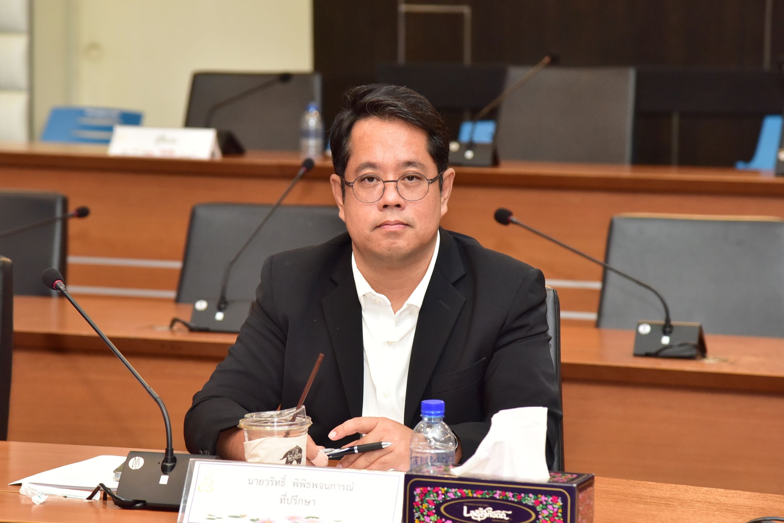 ประชุมกรรมการการเงินและทรัพย์สิน_11