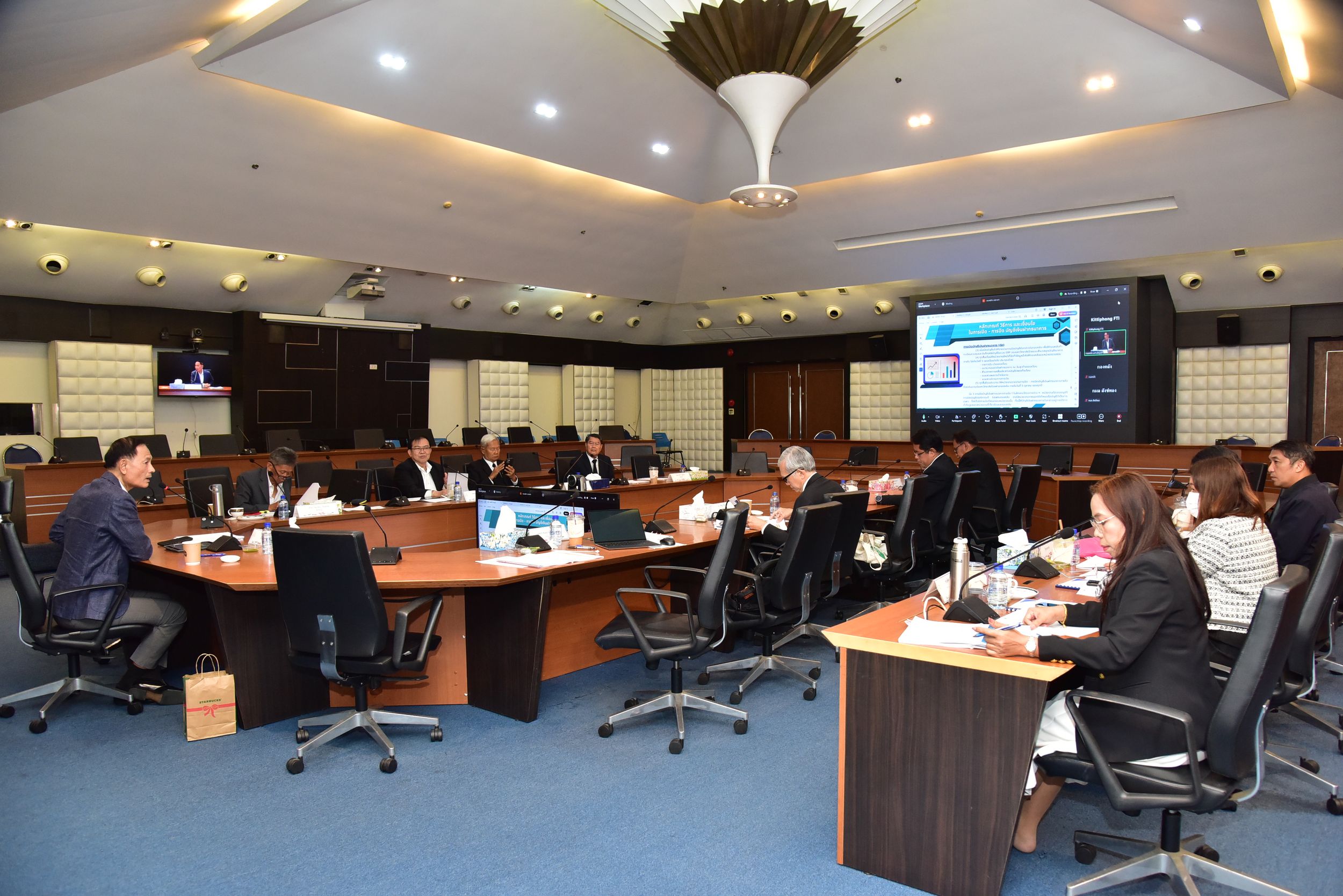 ประชุมกรรมการการเงินและทรัพย์สิน_15