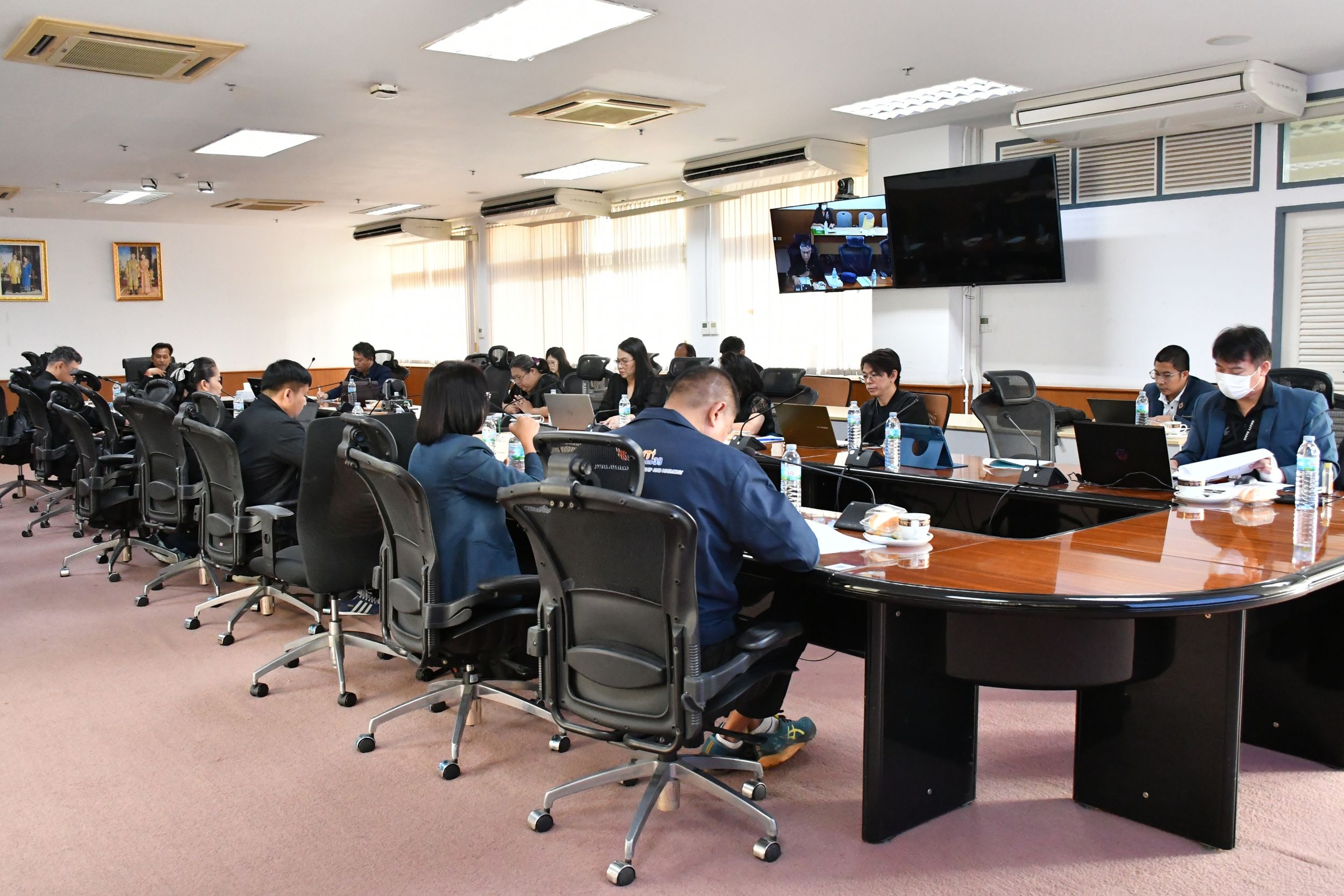 ประชุมคณะกรรมการสภาคณาจารย์และข้าราชการ _16