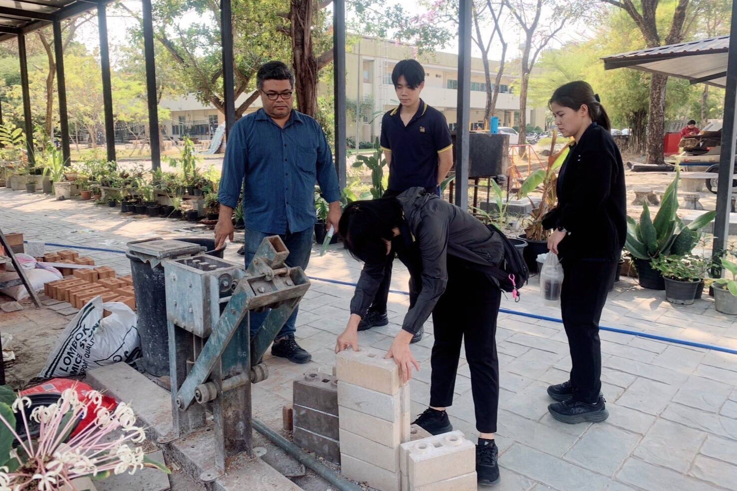 หน่วยวิจัยวัสดุที่เป็นมิตรต่อสิ่งแวดล้อม_04