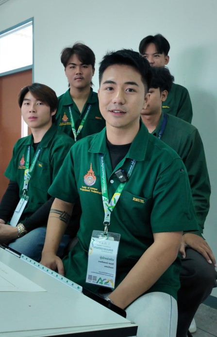 นายจิรพงษ์ ทองดี นักศึกษาชั้นปีที่ 1 สาขาพืชศาสตร์ มทร.ล้านนา