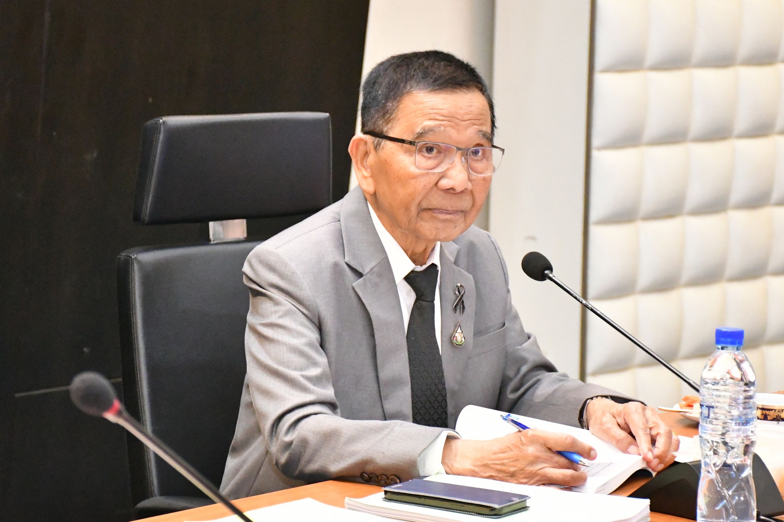 ประชุมสภา มทร.ธัญบุรี