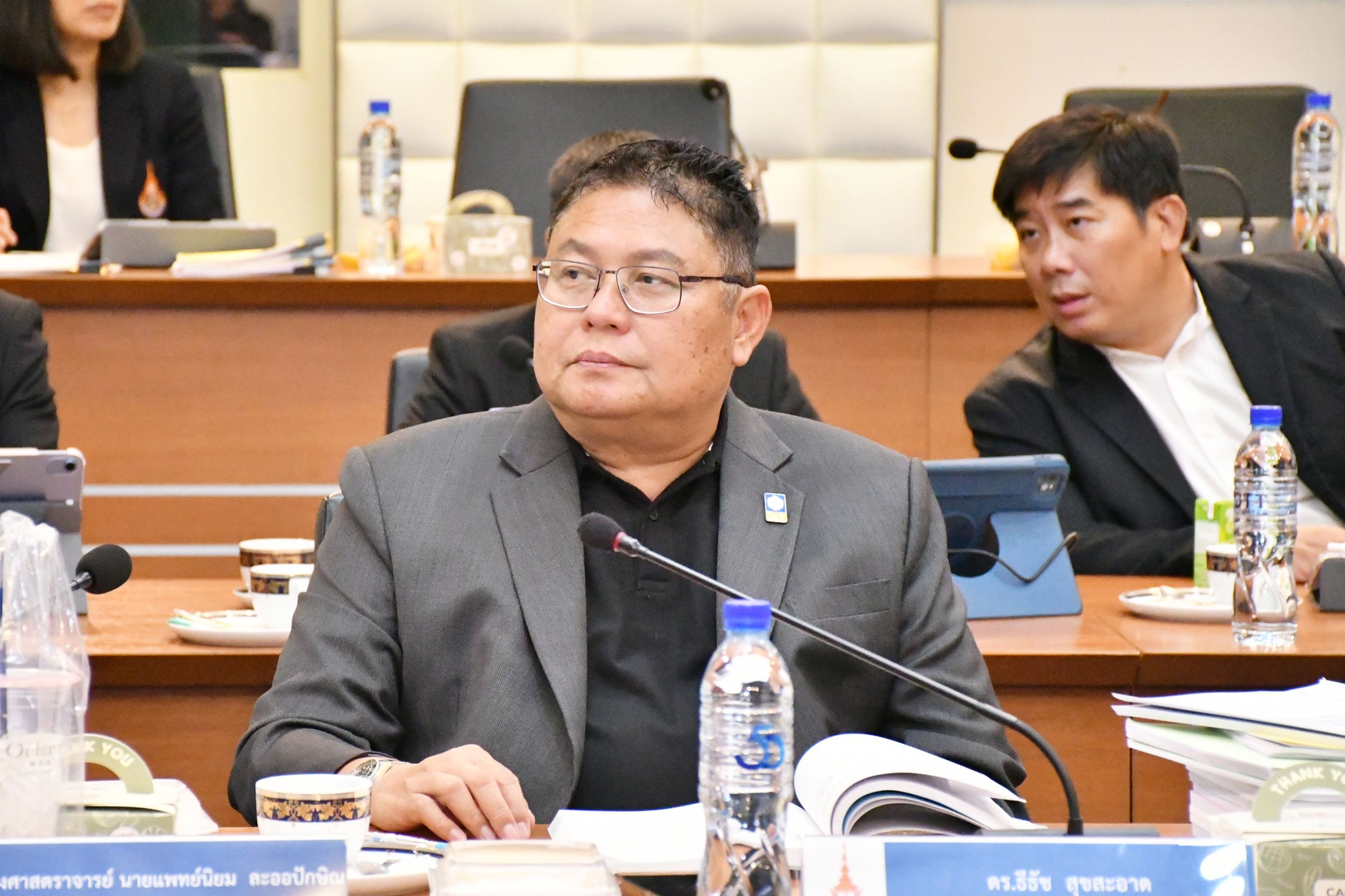 ประชุมสภา มทร.ธัญบุรี _04