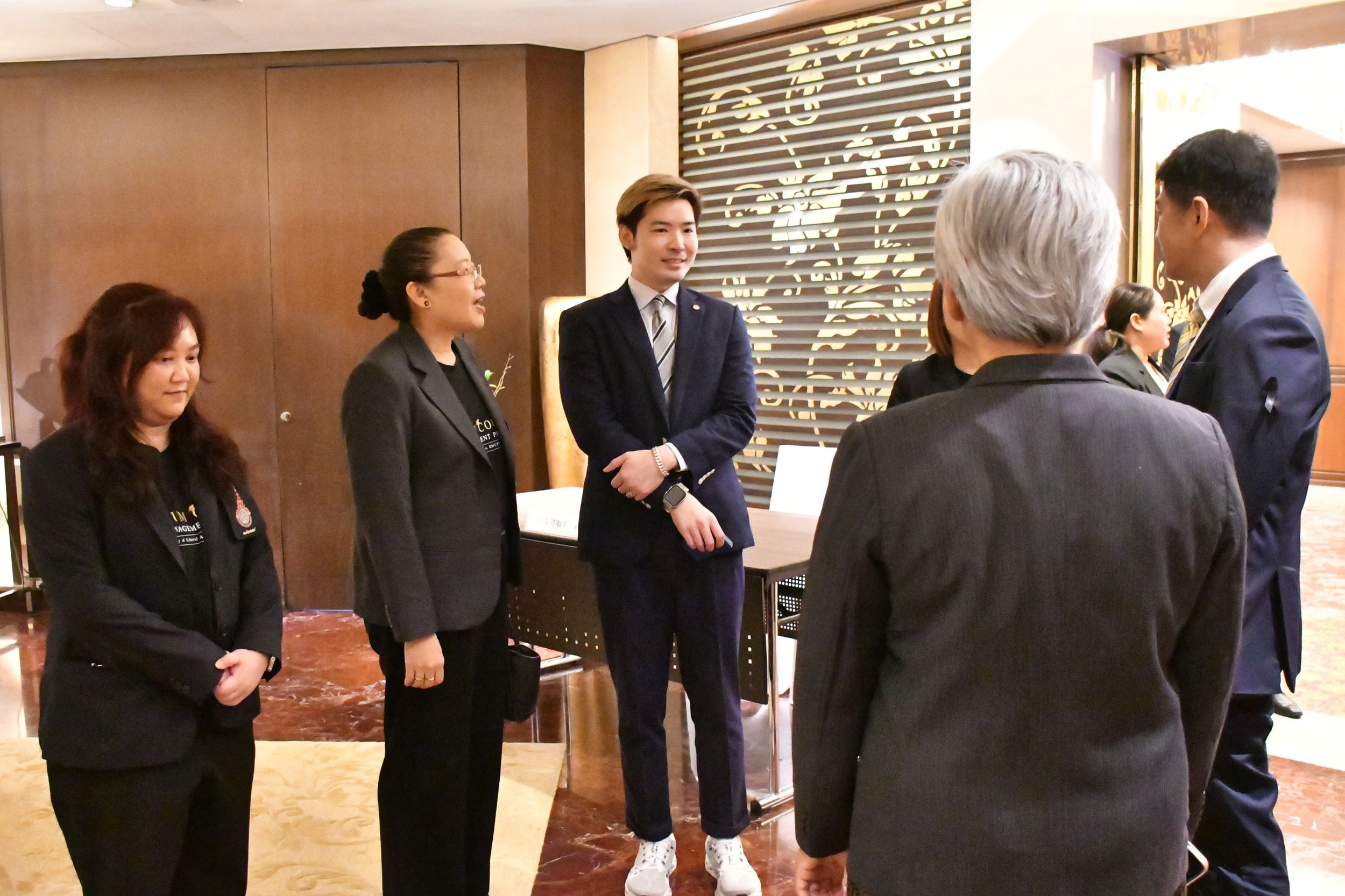 ลงนาม MOU ร่วมมือกับโรงแรมรอยัล