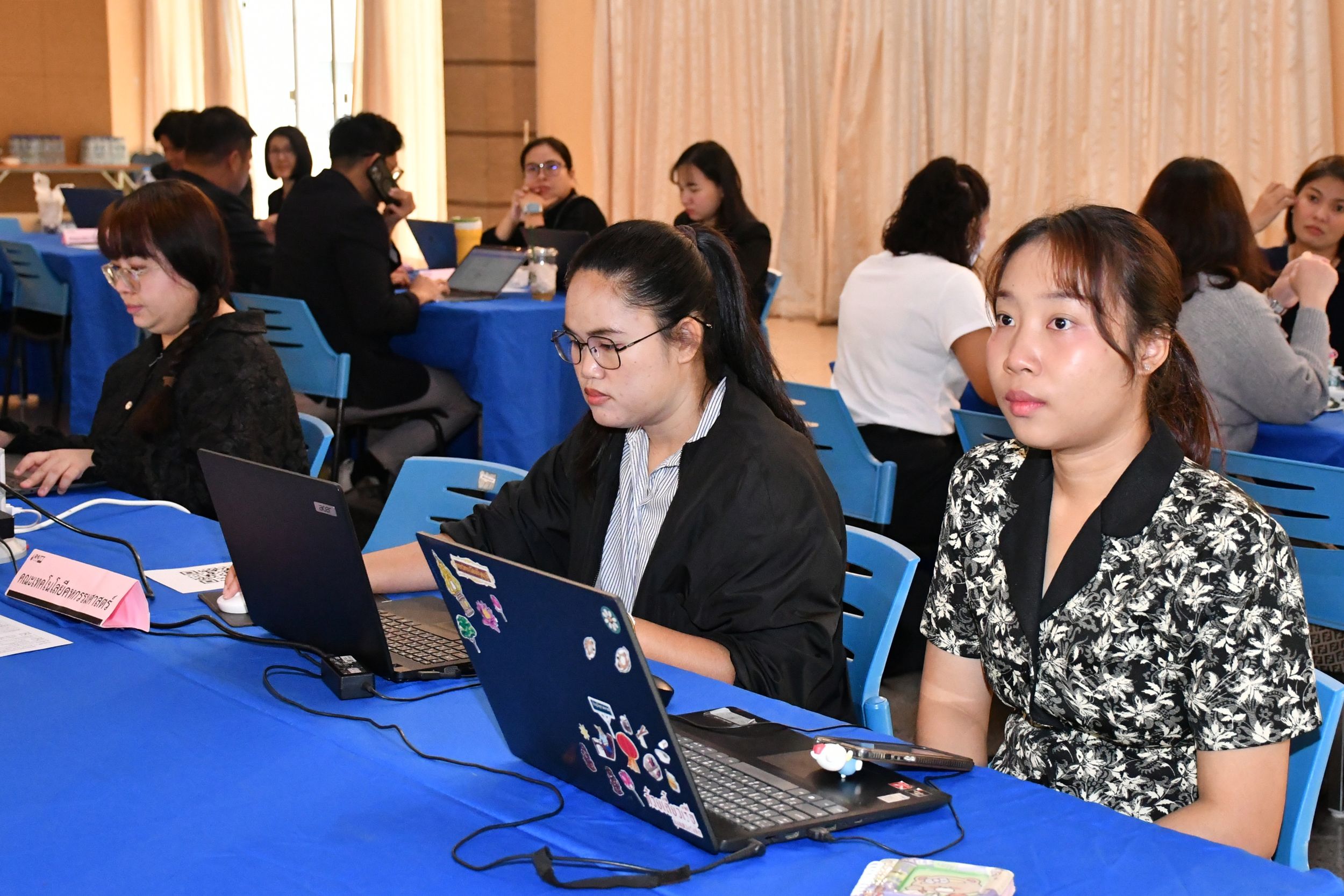 โครงการอบรมเชิงปฏิบัติการการบริหารจัดการนว_02