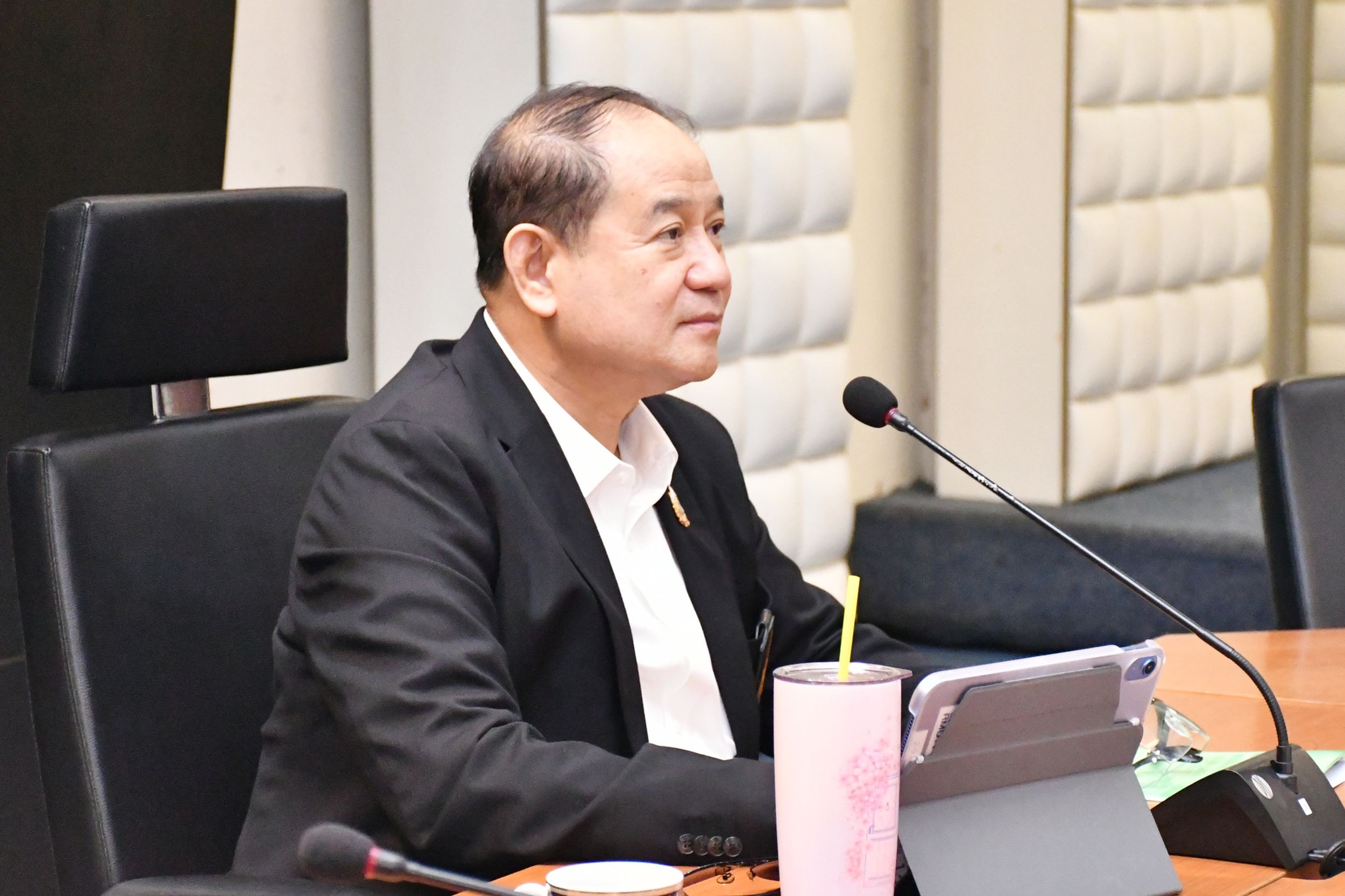 ประชุมคณะกรรมการบริหาร_02