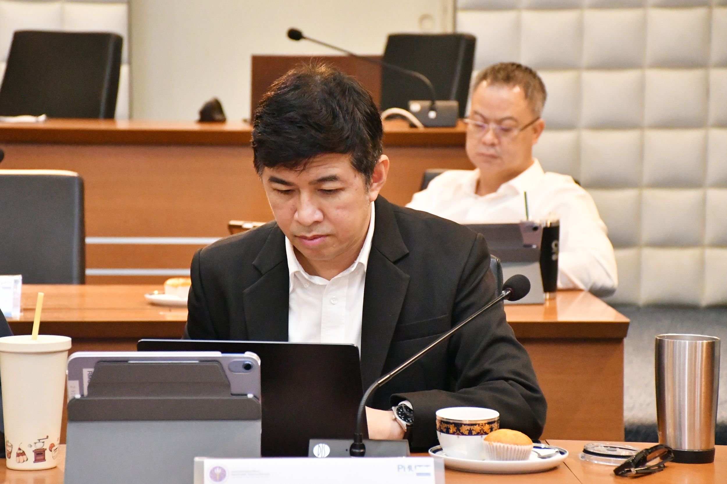 ประชุมคณะกรรมการบริหาร_05