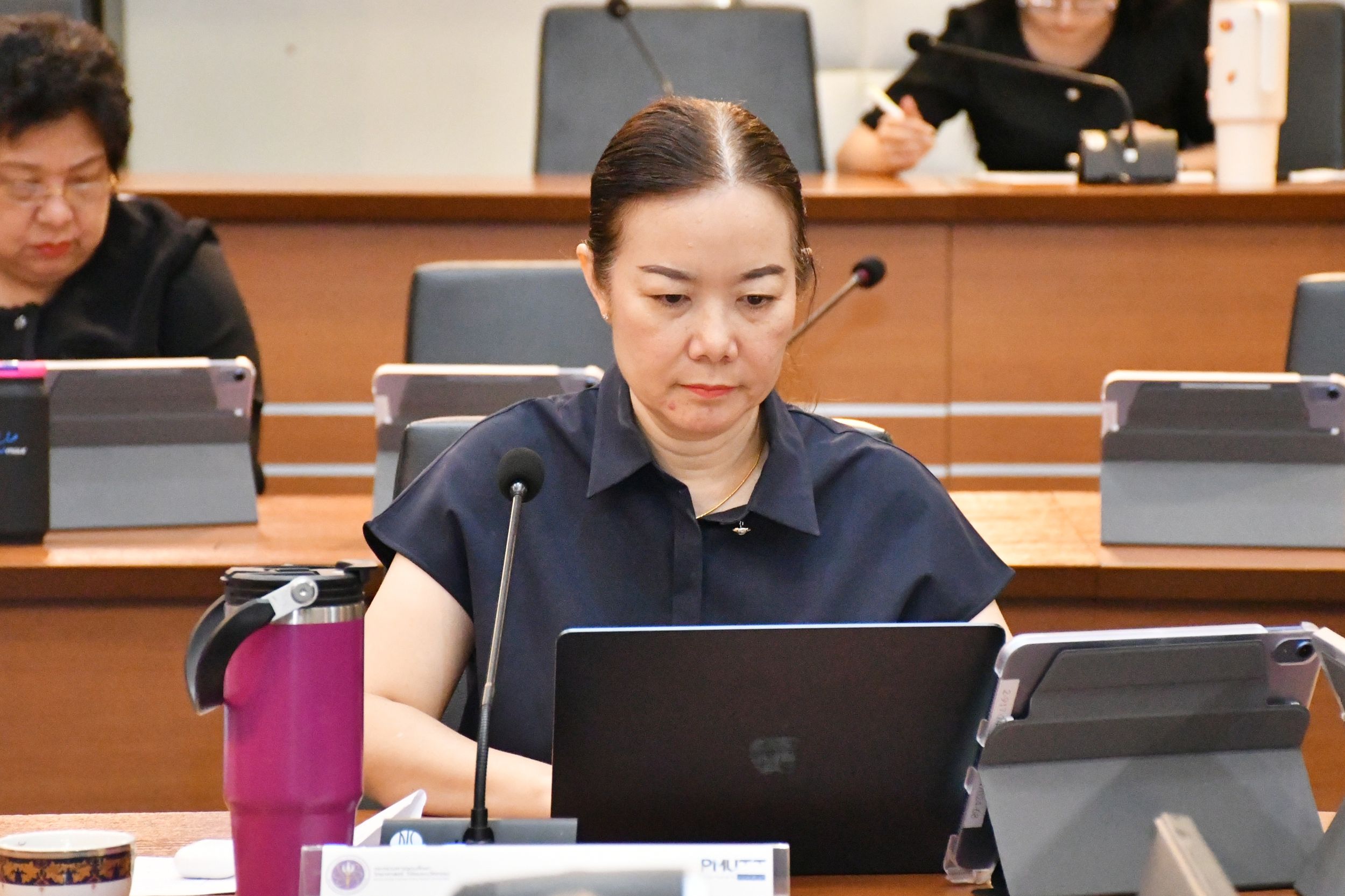 ประชุมคณะกรรมการบริหาร_06
