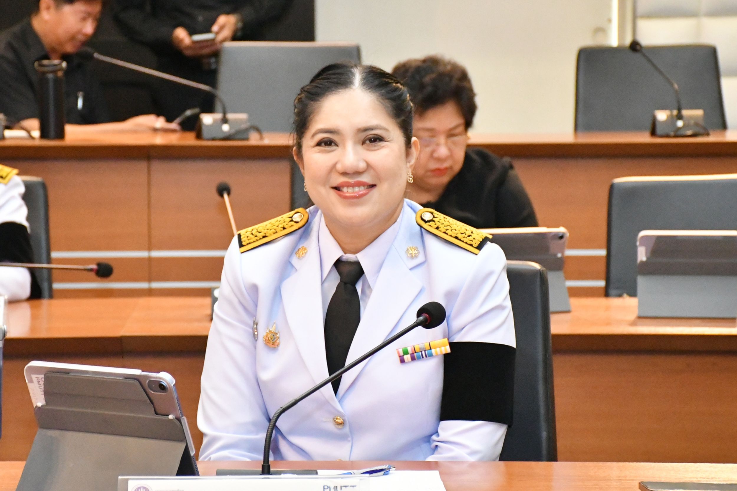 ประชุมคณะกรรมการบริหาร_07