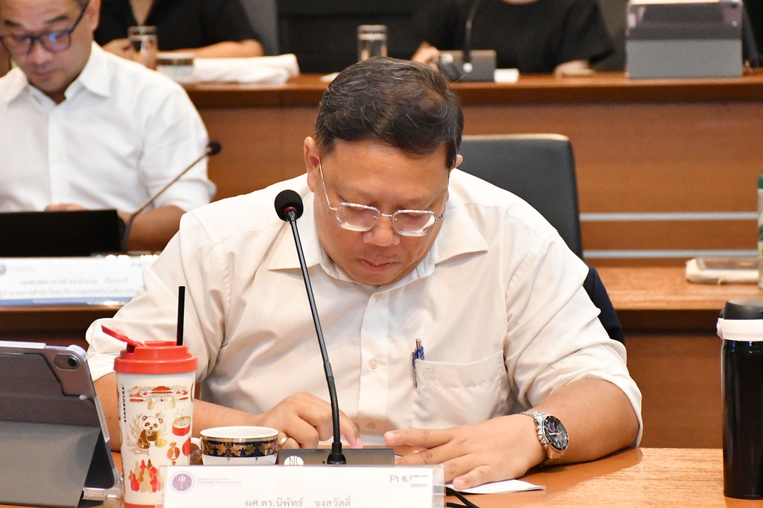 ประชุมคณะกรรมการบริหาร_09