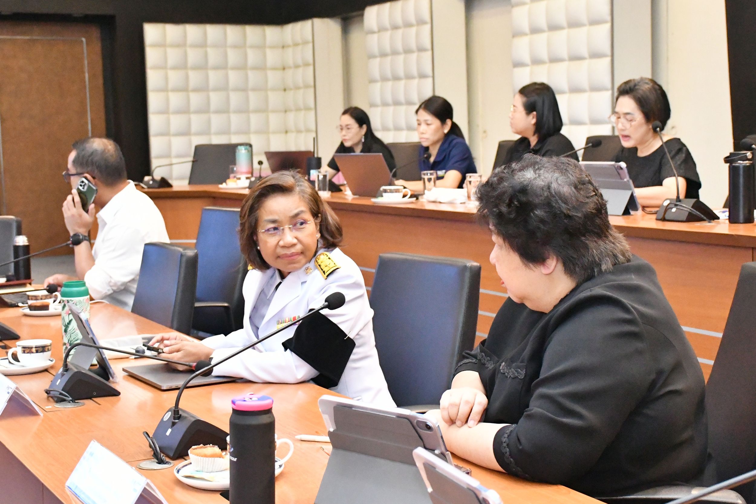 ประชุมคณะกรรมการบริหาร_11