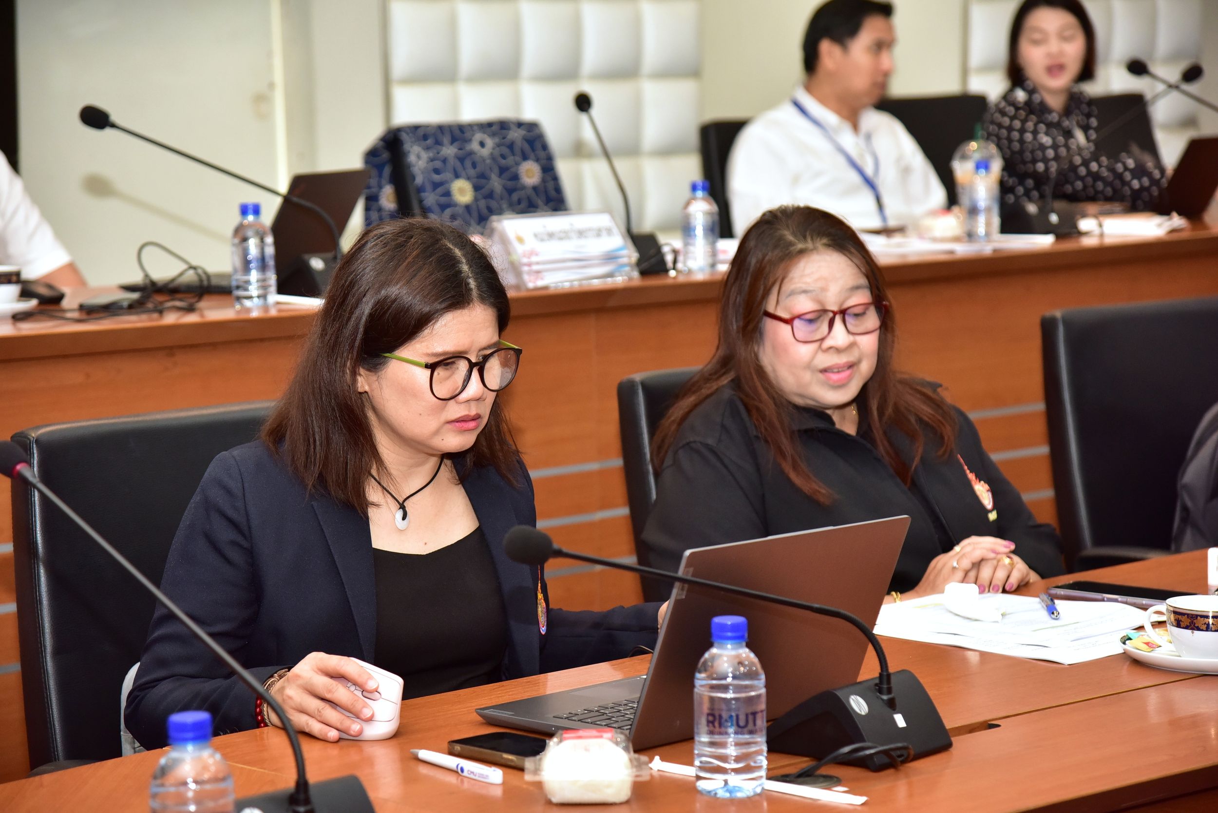 ประชุมคณะกรรมการบริหารงานวิชาการและวิจัย_06
