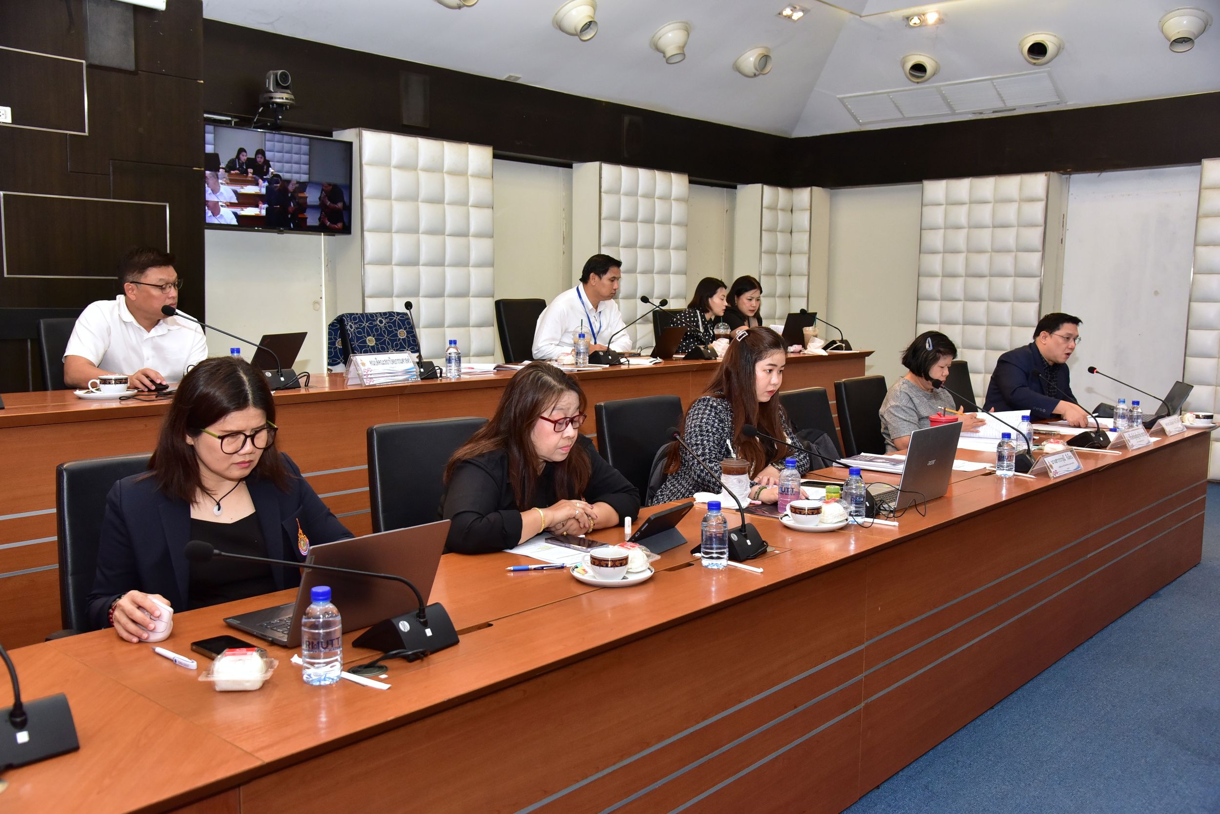 ประชุมคณะกรรมการบริหารงานวิชาการและวิจัย_14
