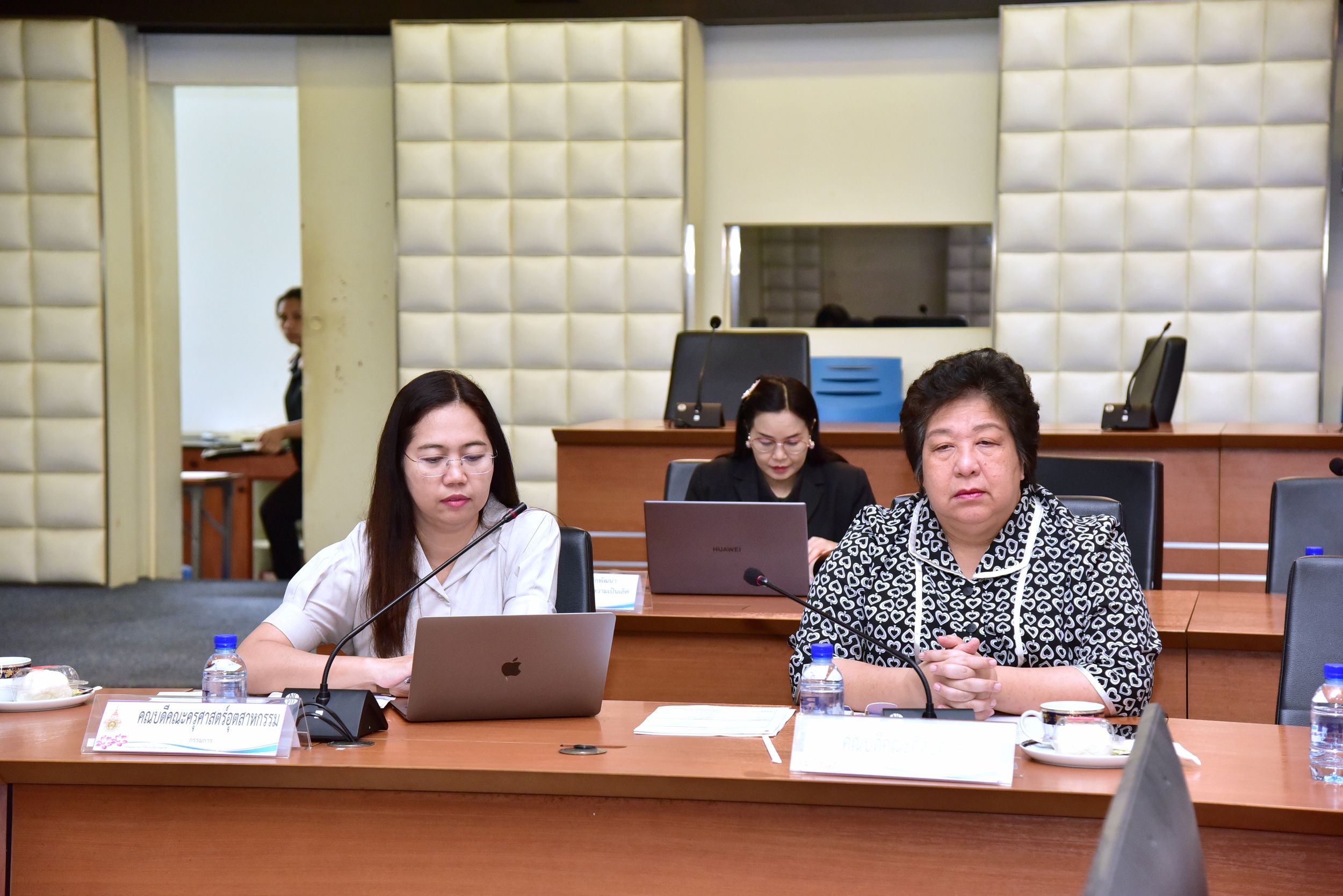 ประชุมคณะกรรมการบริหารงานวิชาการและวิจัย_20
